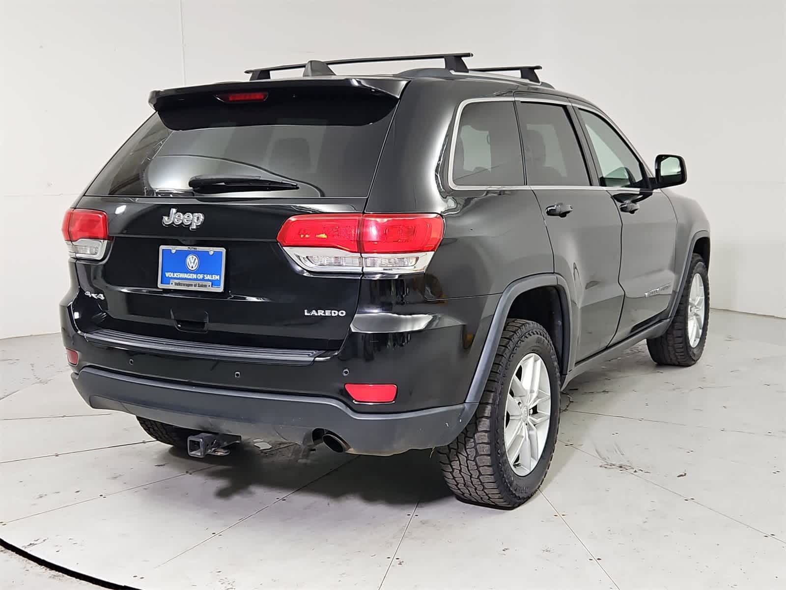 Thumbnail: 2017 Jeep Grand Cherokee - 6