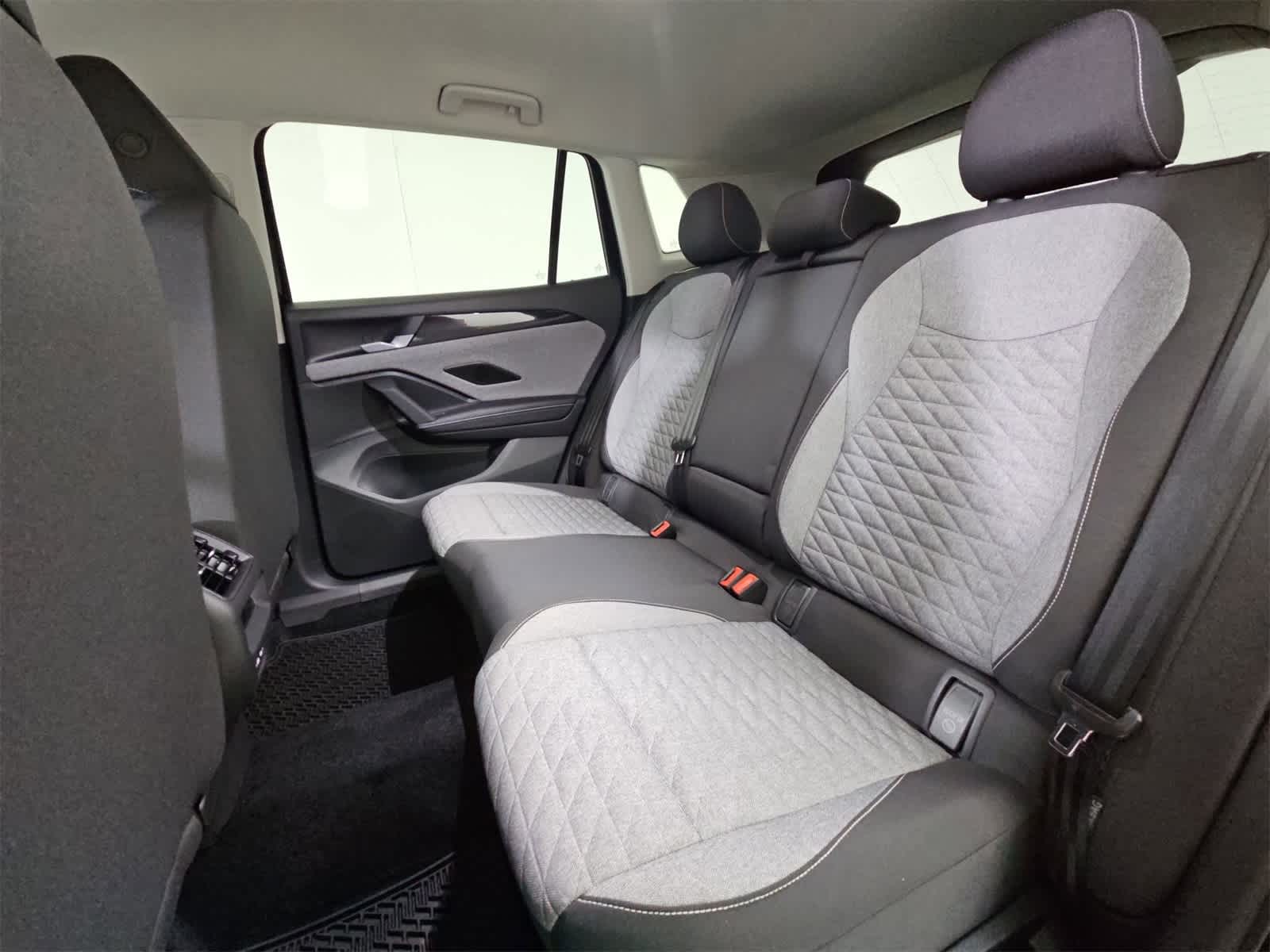 Thumbnail: 2025 Volkswagen Tiguan - 19