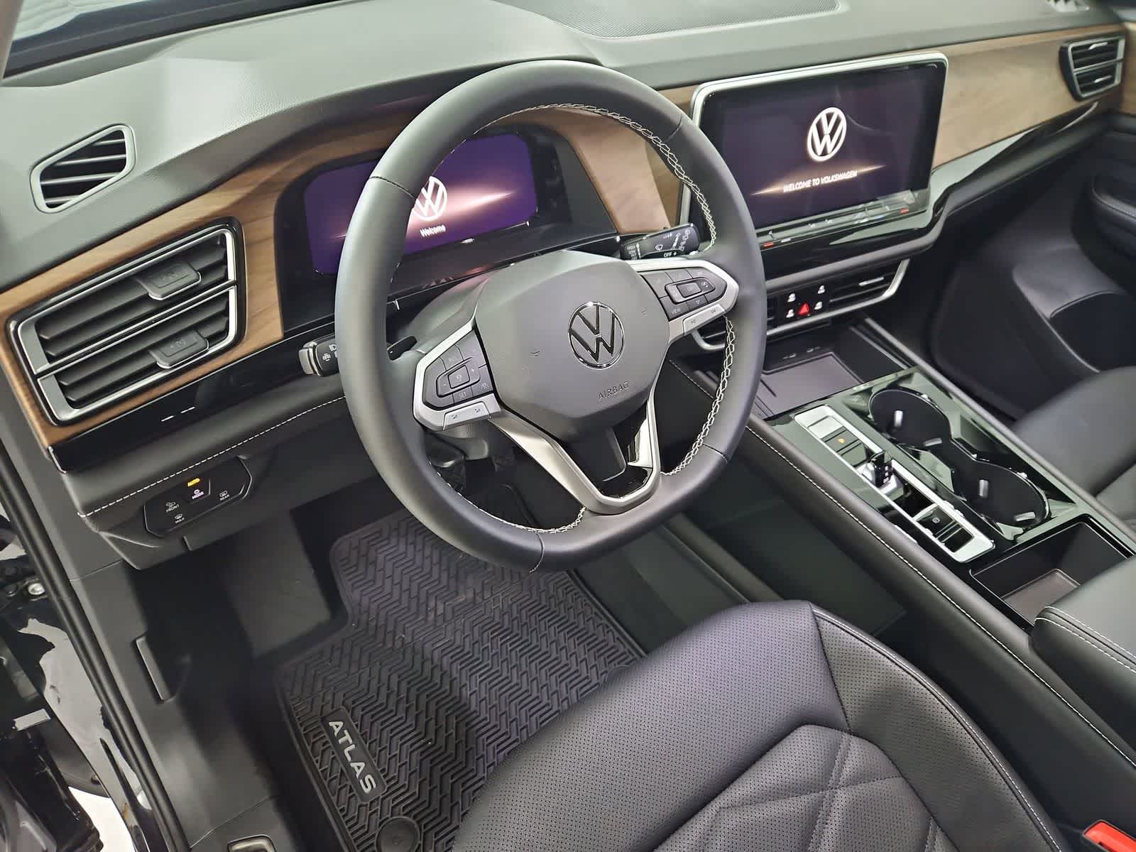 Thumbnail: 2026 Volkswagen Atlas - 2