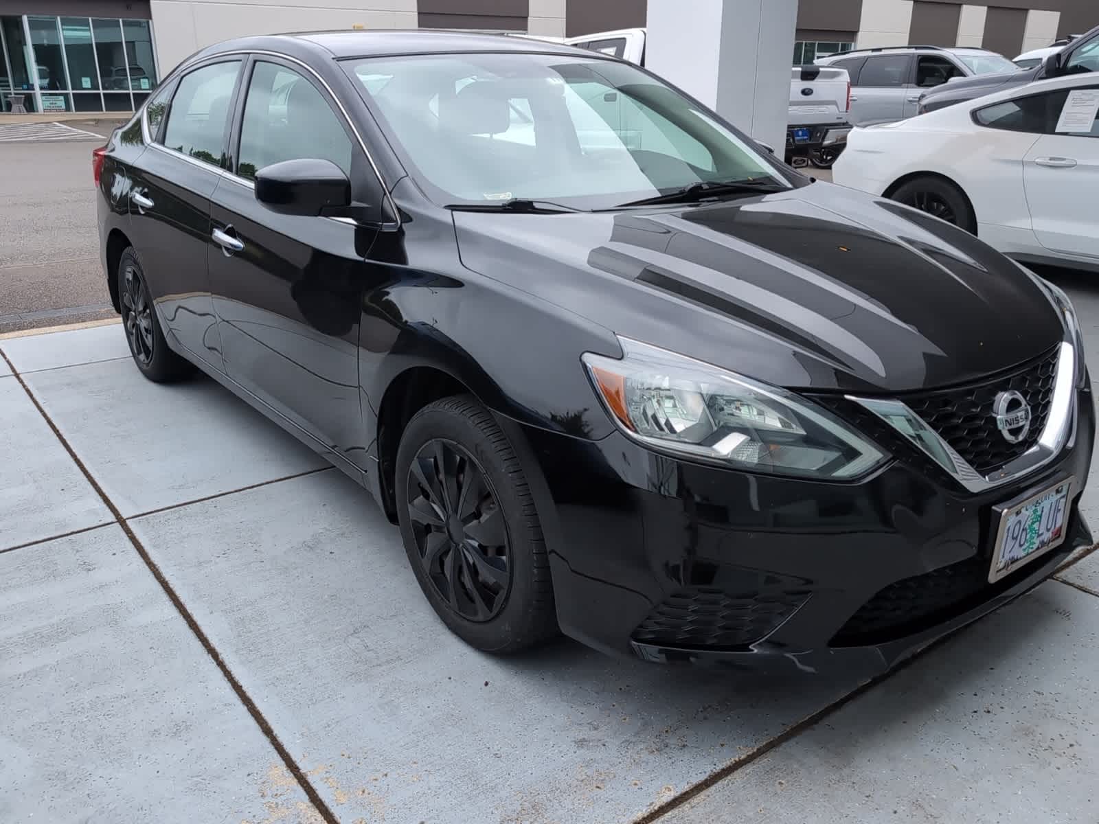 Thumbnail: 2018 Nissan Sentra - 3