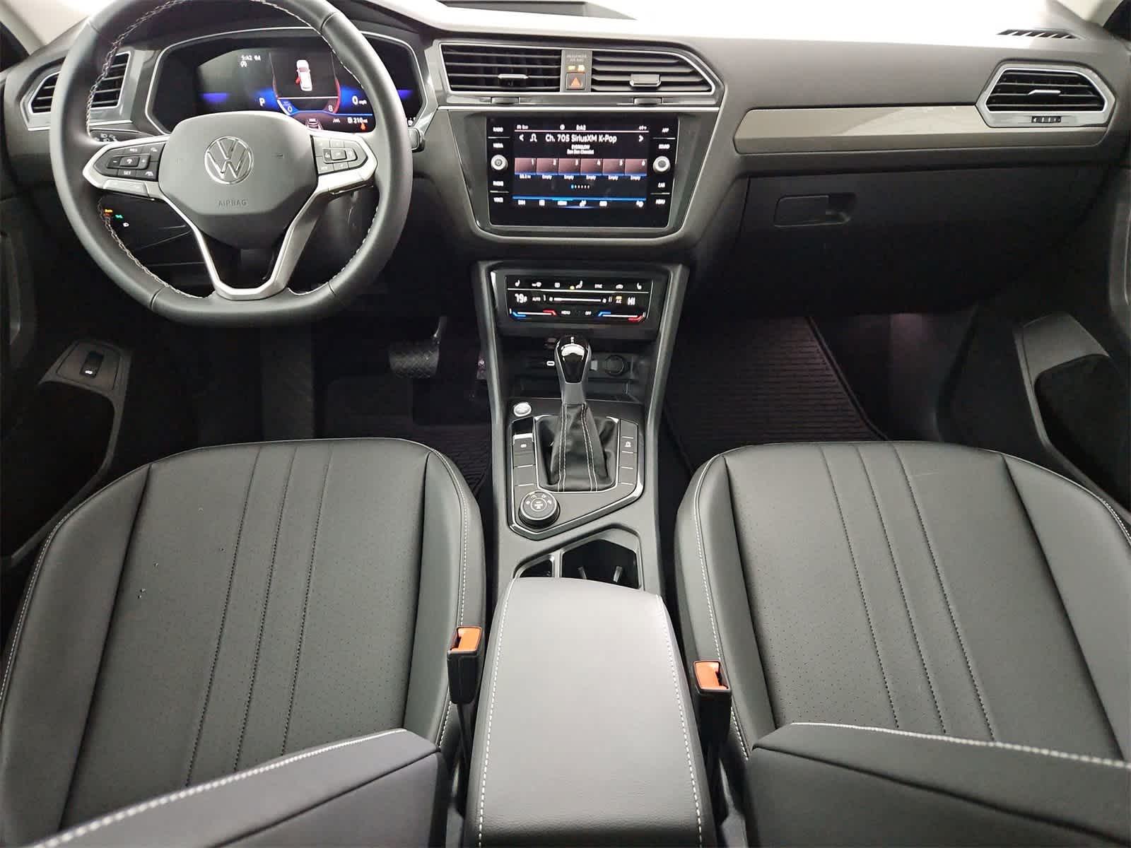 Thumbnail: 2024 Volkswagen Tiguan - 14