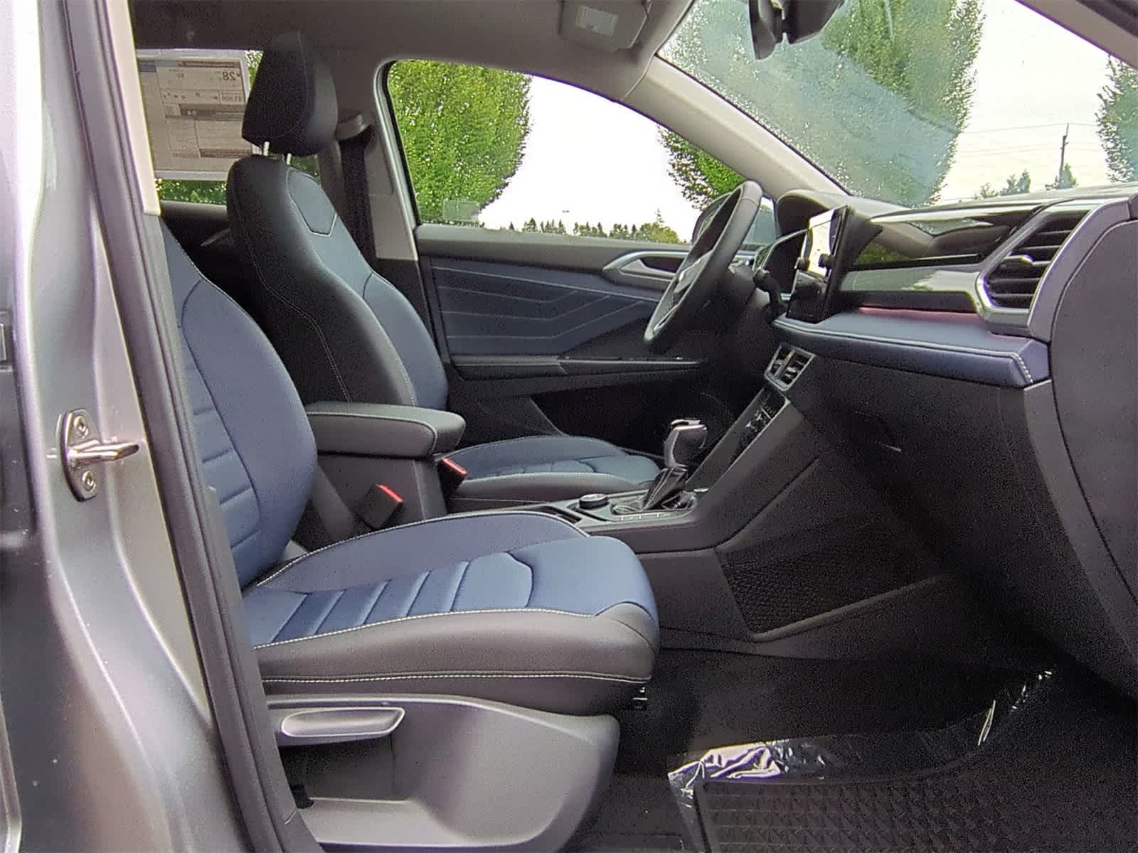 Thumbnail: 2025 Volkswagen Taos - 22