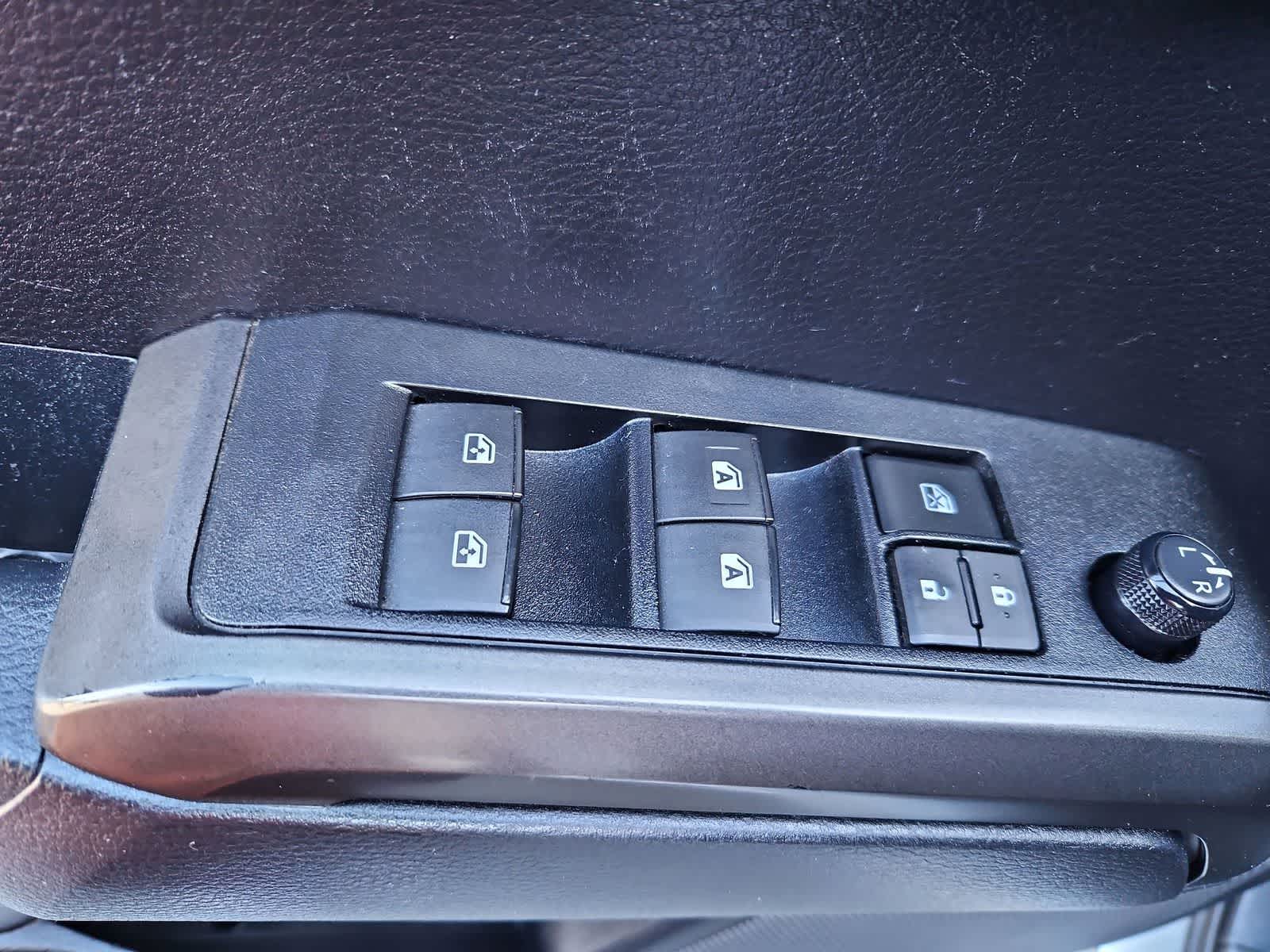 Thumbnail: 2021 Toyota Tacoma - 17