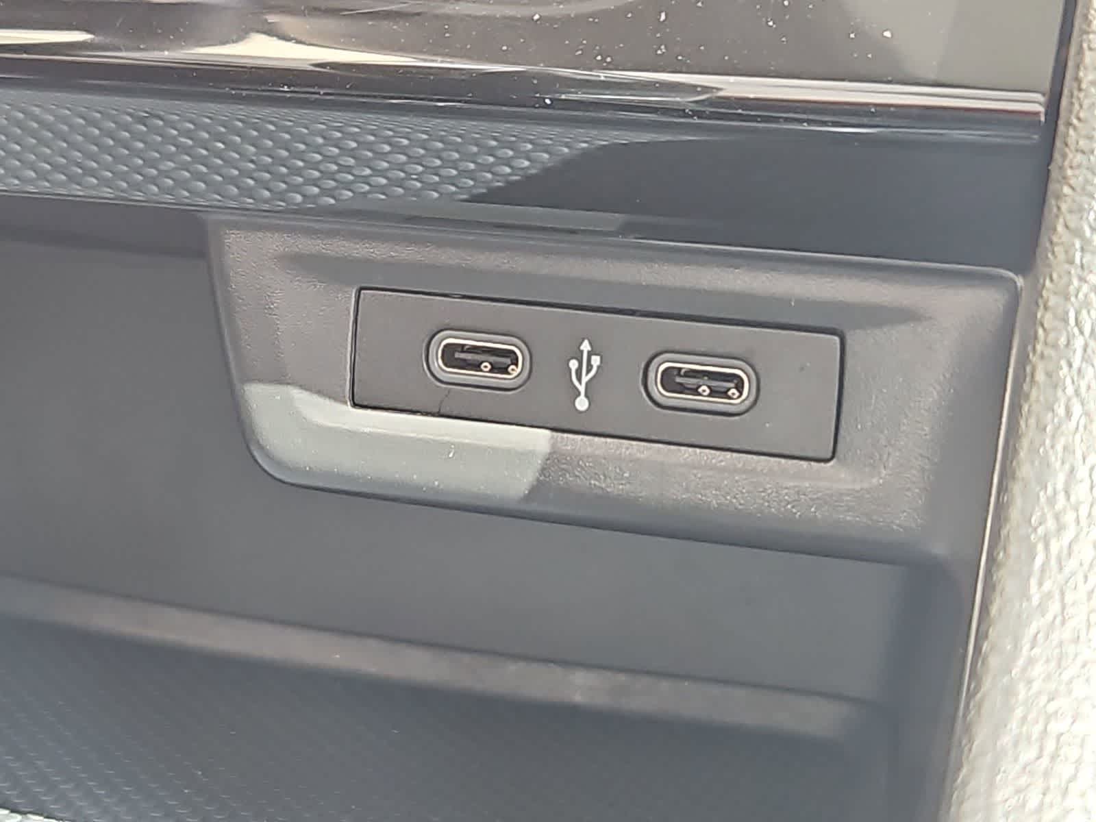 Thumbnail: 2023 Volkswagen Jetta - 31