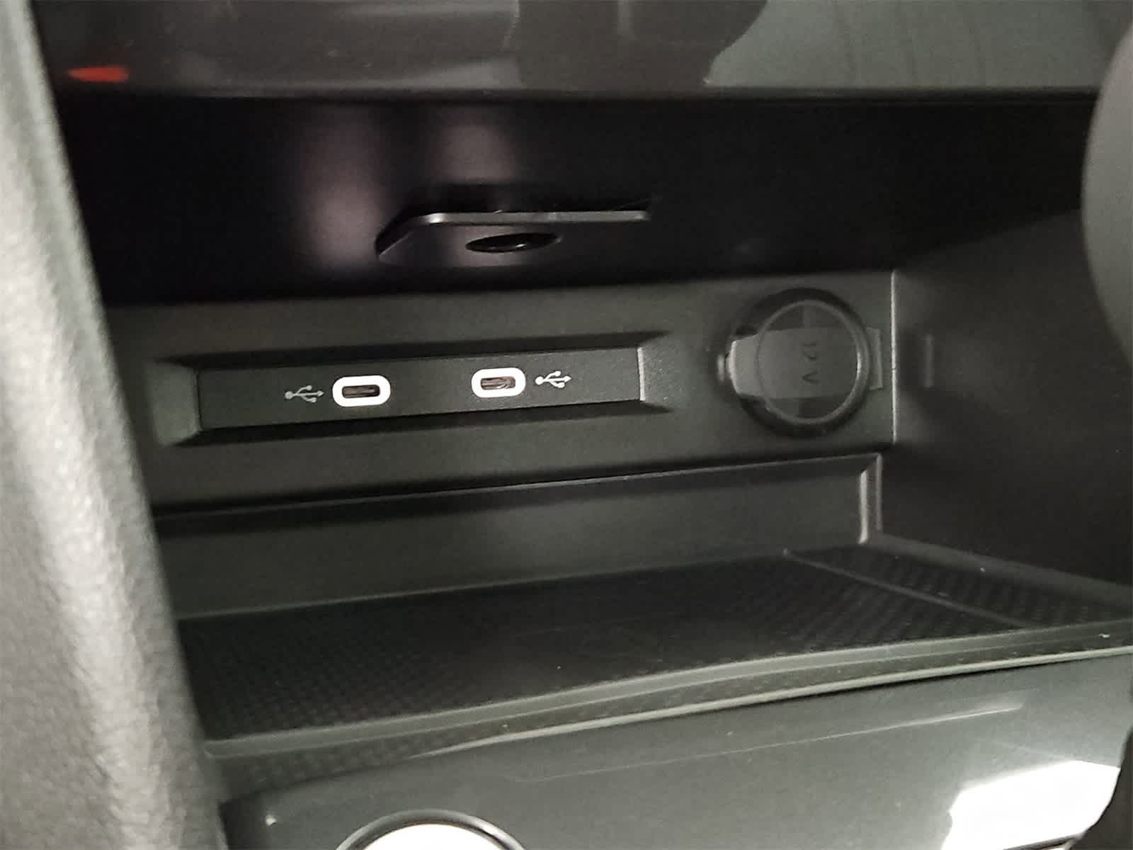 Thumbnail: 2024 Volkswagen Tiguan - 31