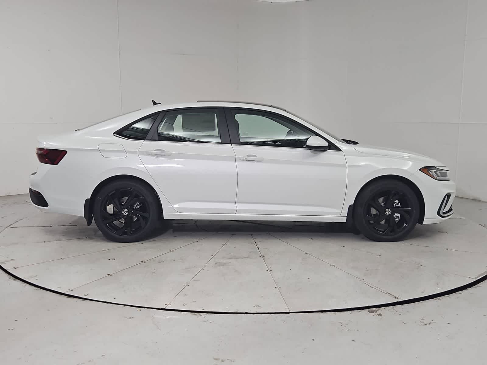 Thumbnail: 2026 Volkswagen Jetta - 7