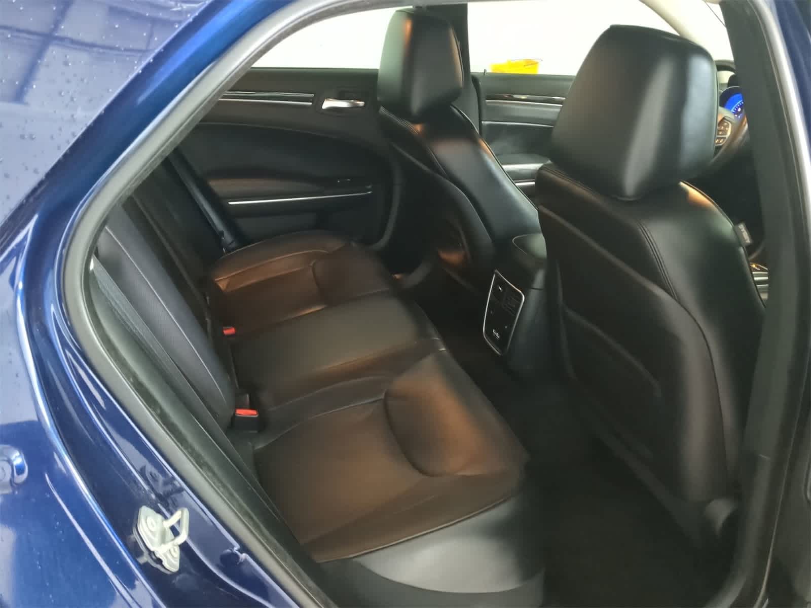 Thumbnail: 2017 Chrysler 300 - 19