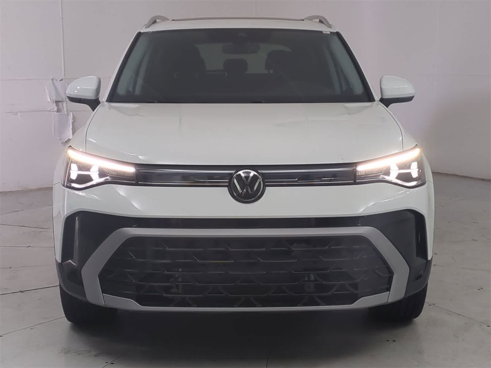 Thumbnail: 2025 Volkswagen Taos - 9