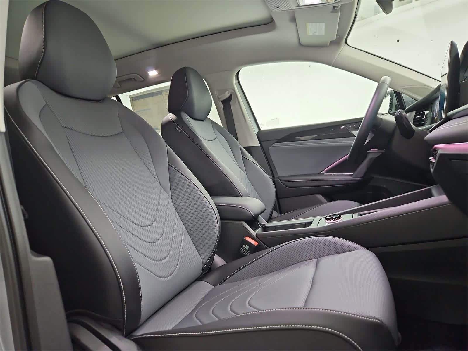 Thumbnail: 2025 Volkswagen Tiguan - 23