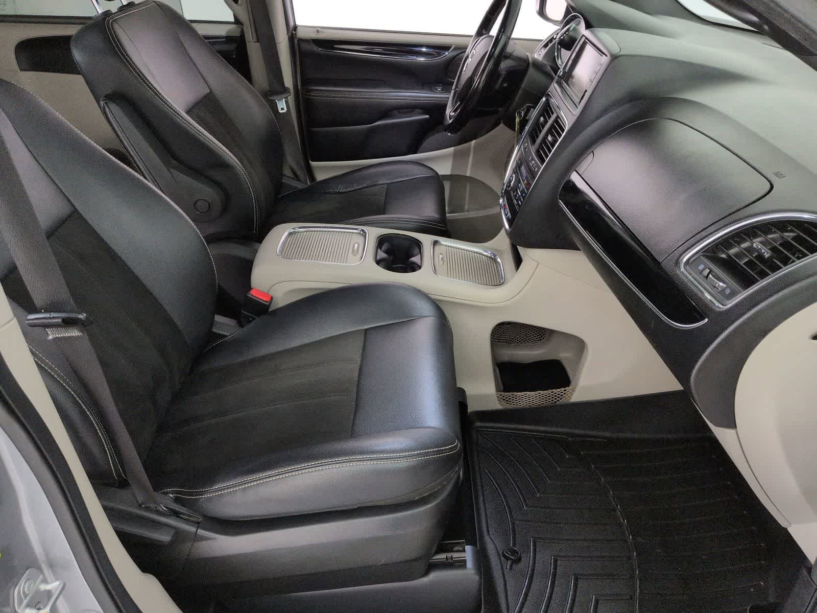 Thumbnail: 2019 Dodge Grand Caravan - 21