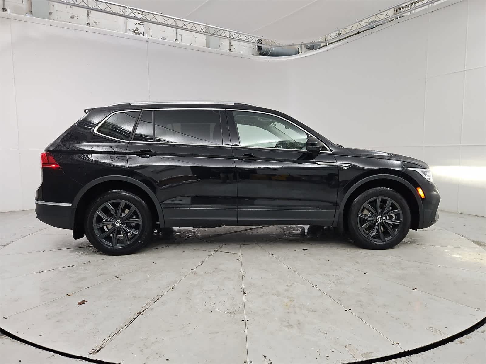 Thumbnail: 2024 Volkswagen Tiguan - 7