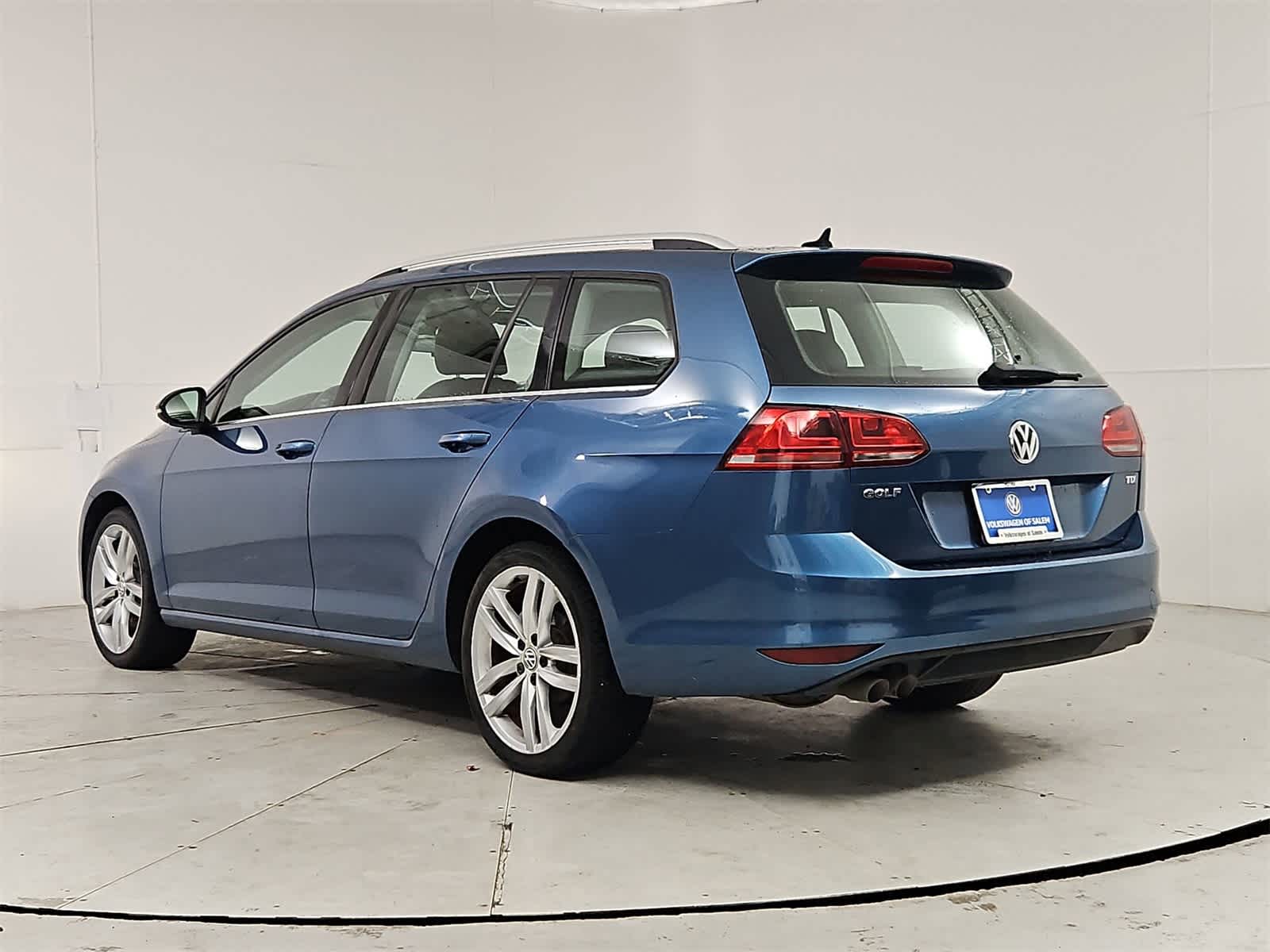 2015 Volkswagen e-Golf SE 4