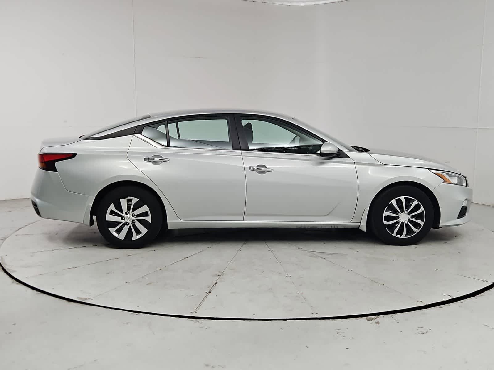 Thumbnail: 2021 Nissan Altima - 7