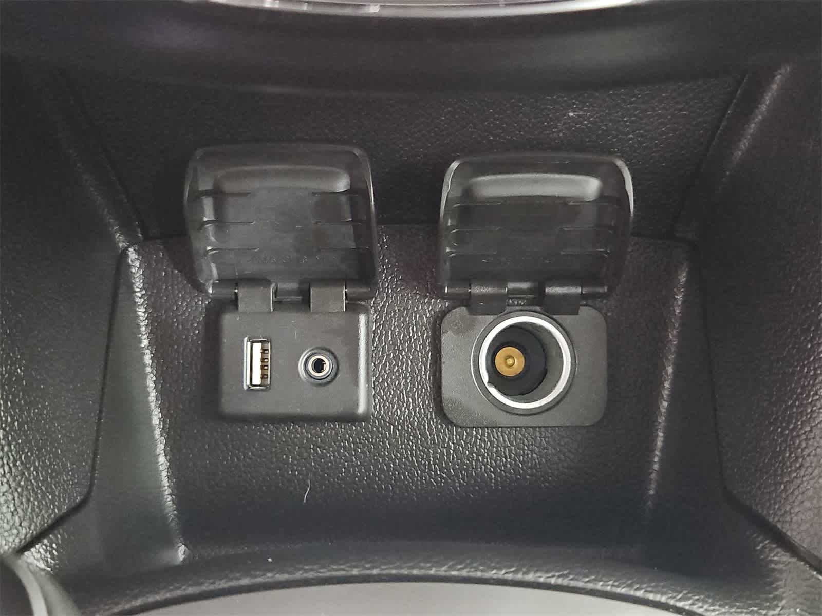 Thumbnail: 2018 Chevrolet Cruze - 29