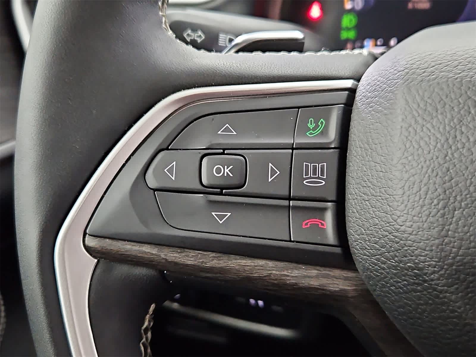 Thumbnail: 2023 Jeep Grand Cherokee - 25