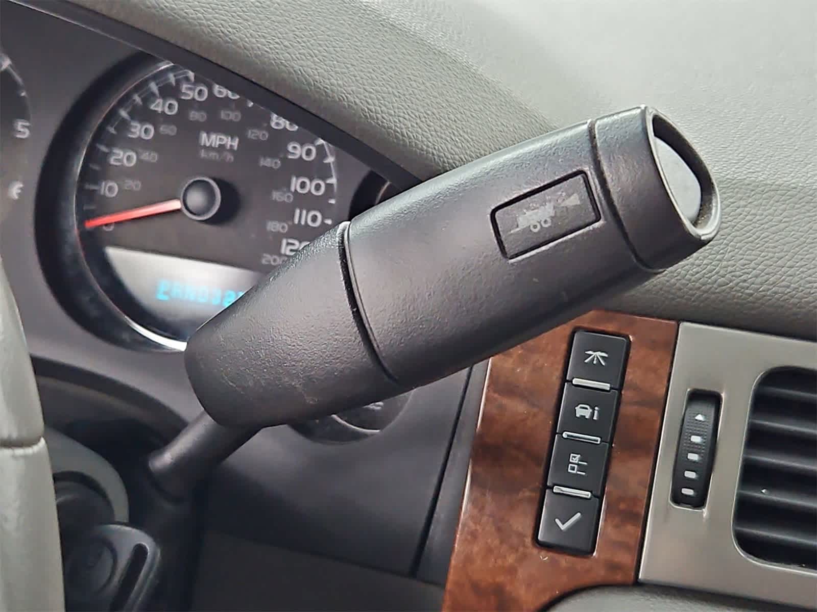 Thumbnail: 2008 GMC Yukon - 30