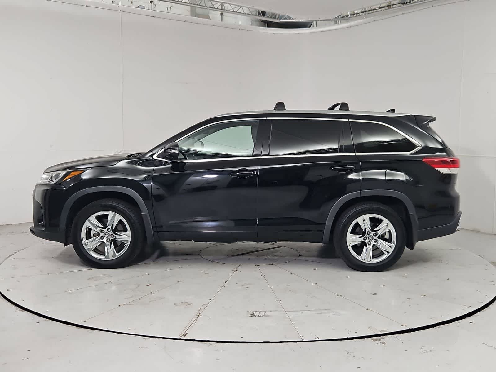 Thumbnail: 2019 Toyota Highlander - 3