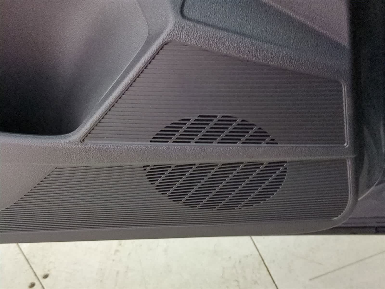 Thumbnail: 2025 Volkswagen Taos - 31