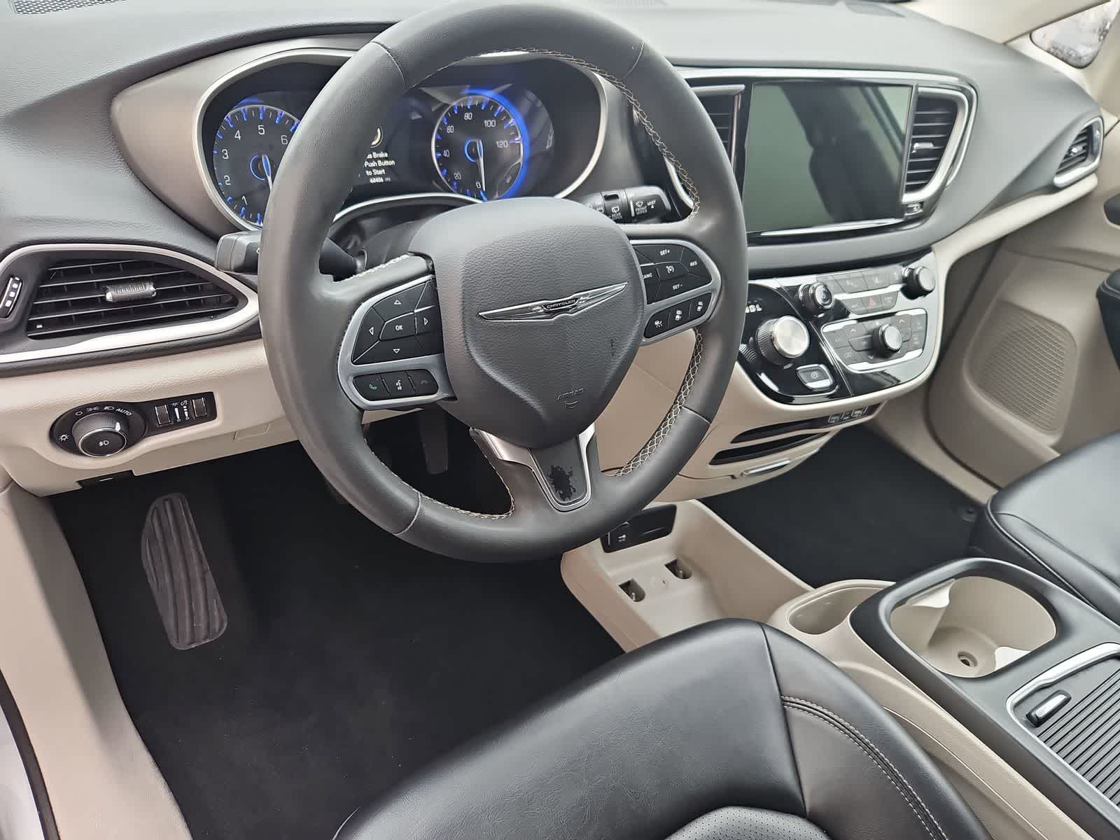 Thumbnail: 2023 Chrysler Pacifica - 2