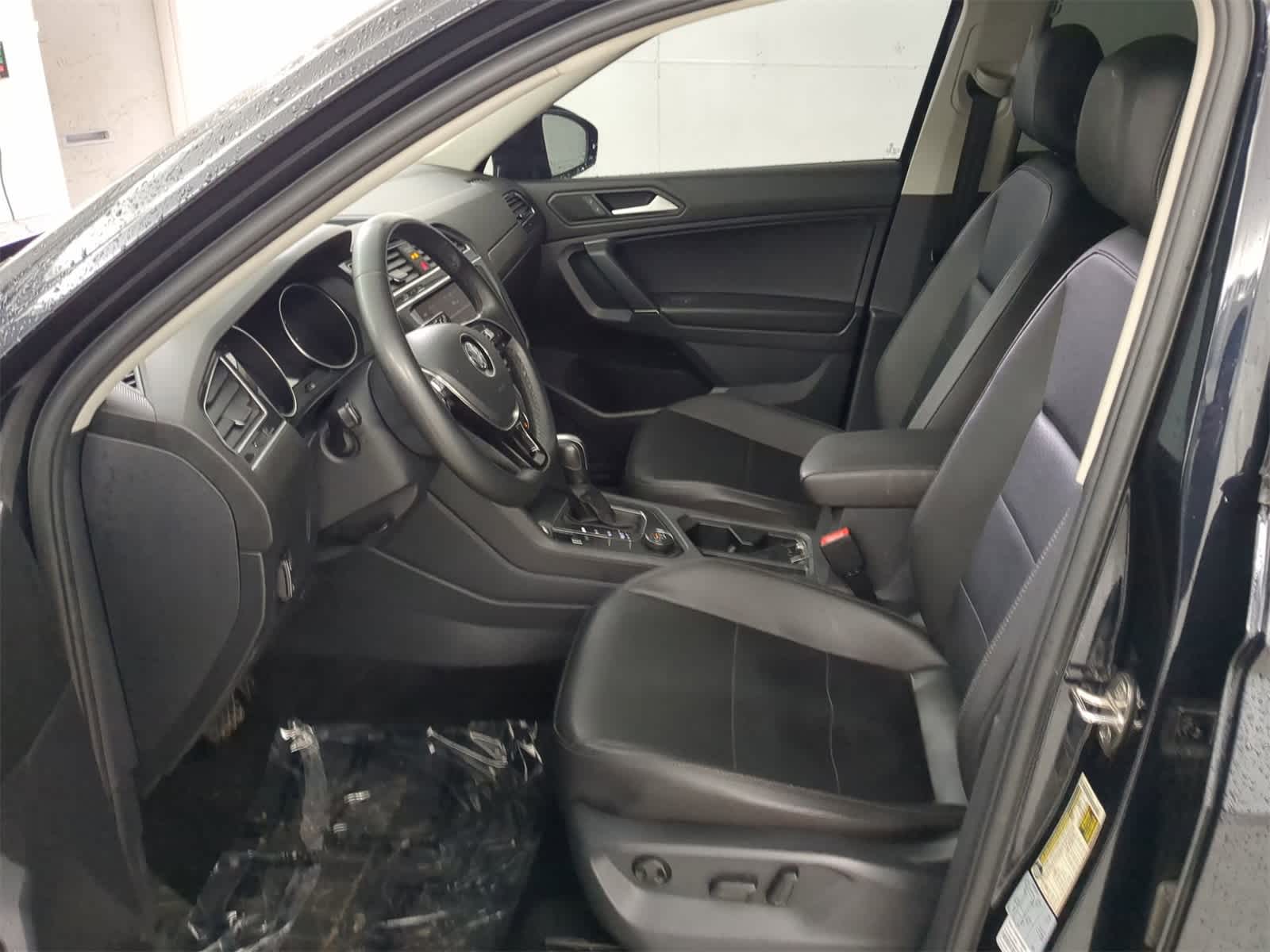 Thumbnail: 2020 Volkswagen Tiguan - 15