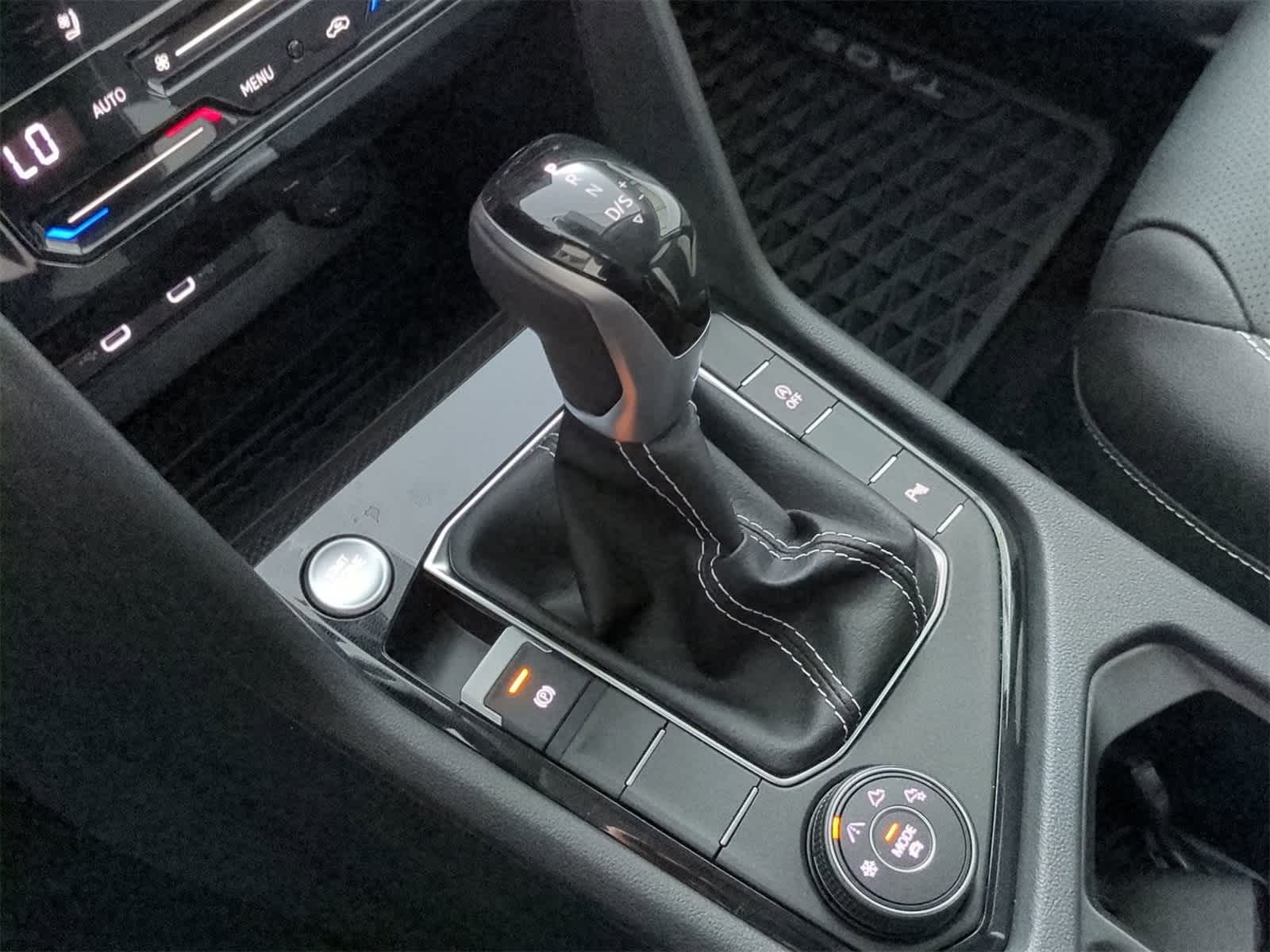 Thumbnail: 2025 Volkswagen Taos - 34