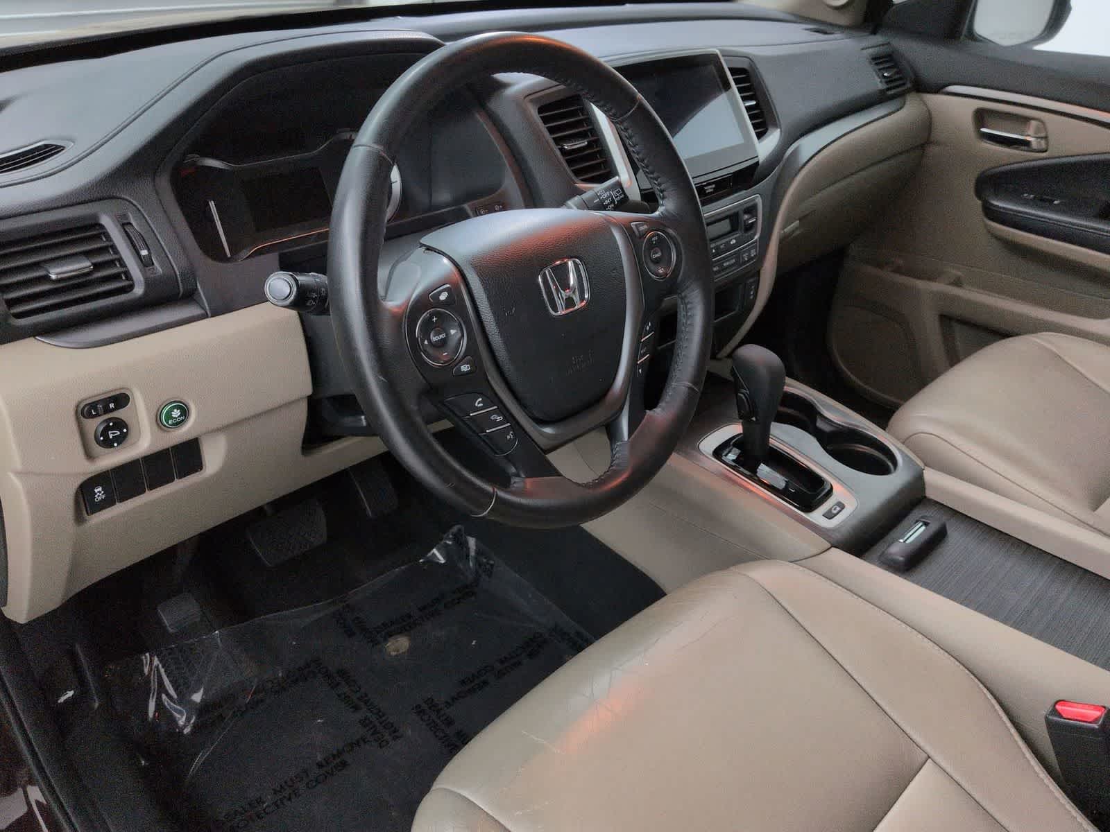 Thumbnail: 2017 Honda Pilot - 2
