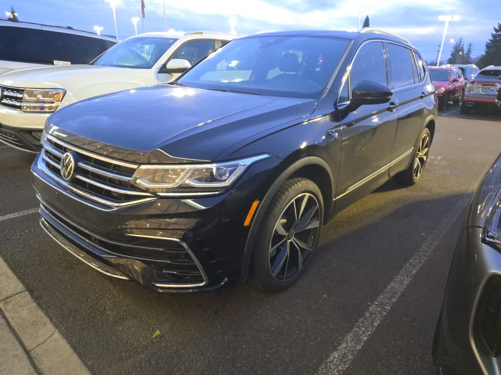 Thumbnail: 2024 Volkswagen Tiguan - 1