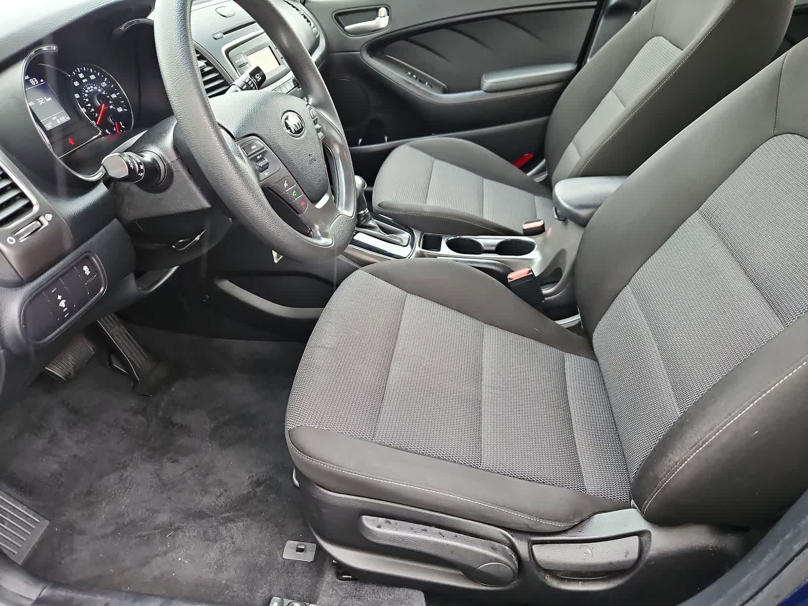 Thumbnail: 2017 Kia Forte - 16