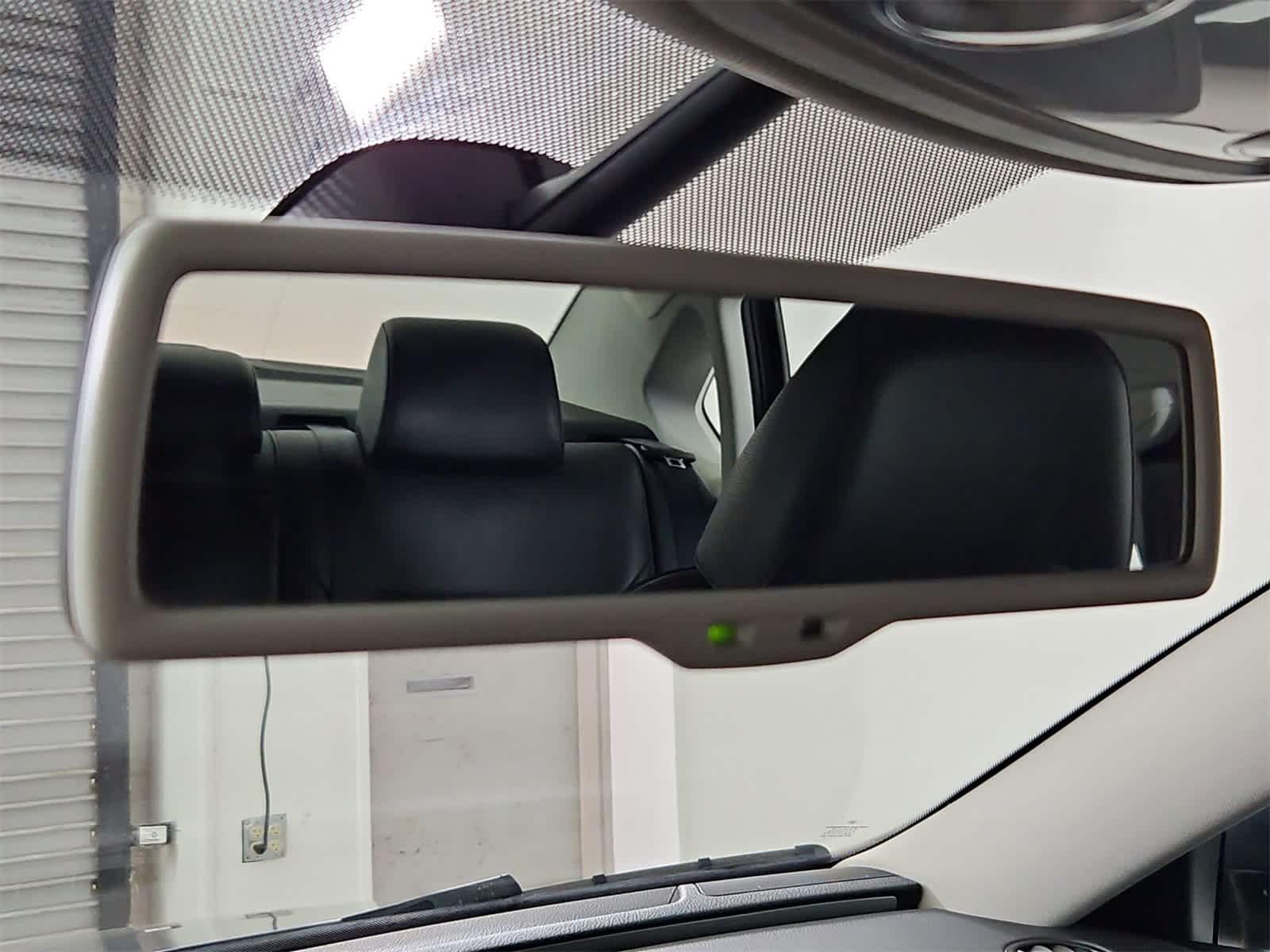 Thumbnail: 2013 Volkswagen Passat - 31