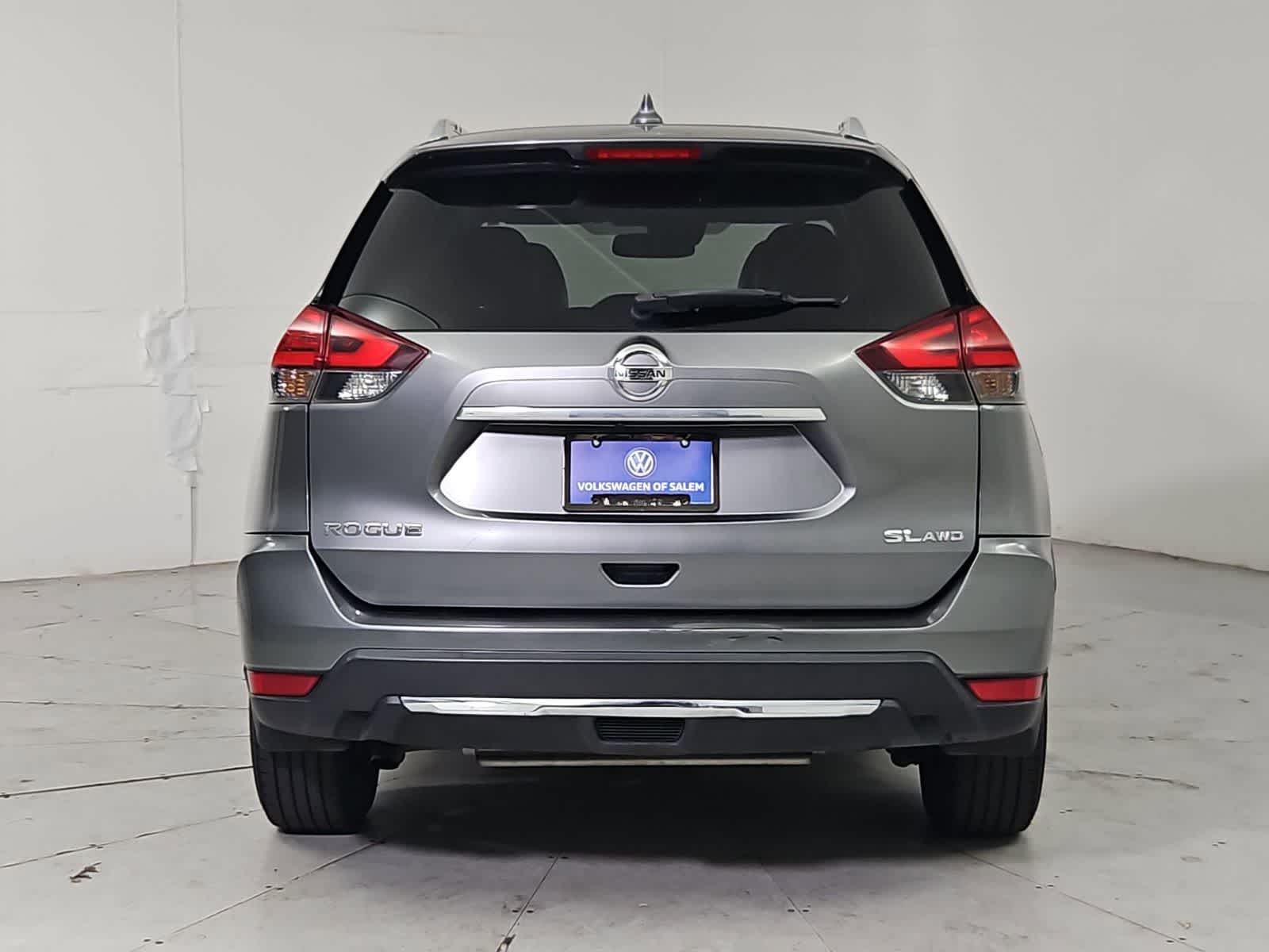 Thumbnail: 2017 Nissan Rogue - 5