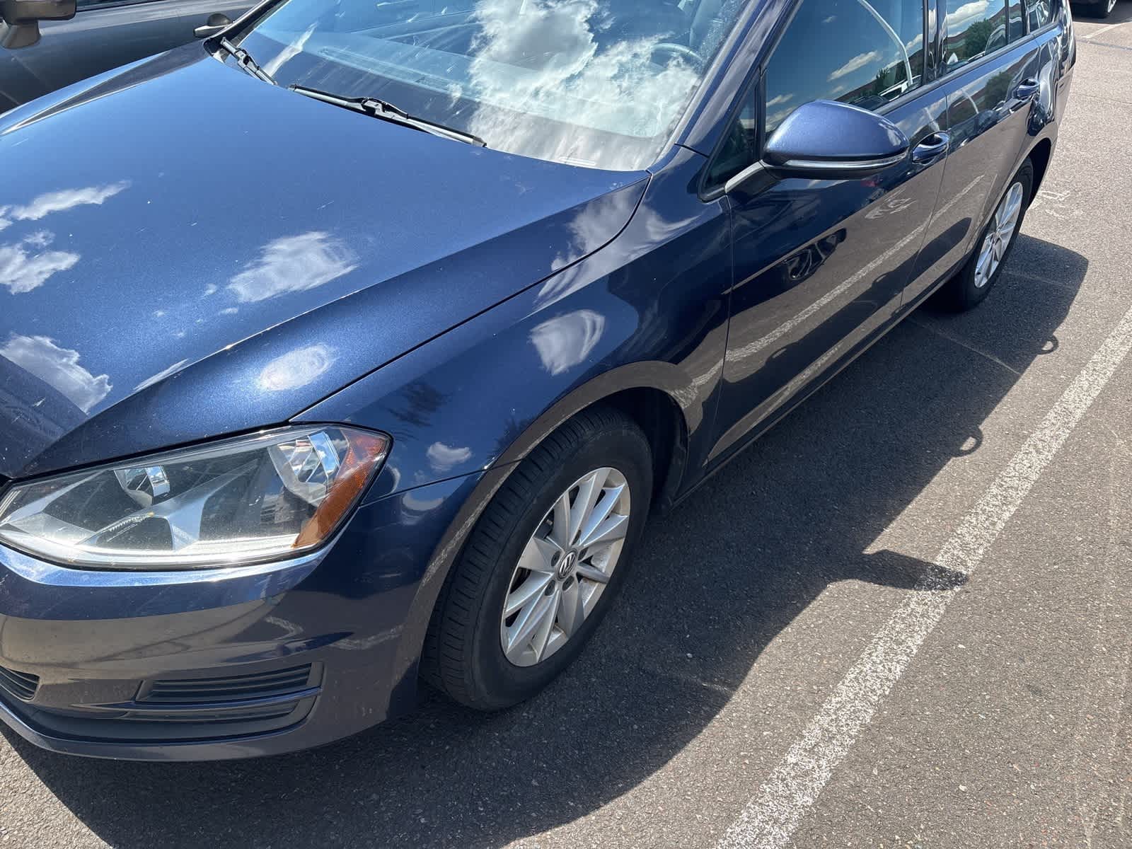 Thumbnail: 2015 Volkswagen e-Golf - 2