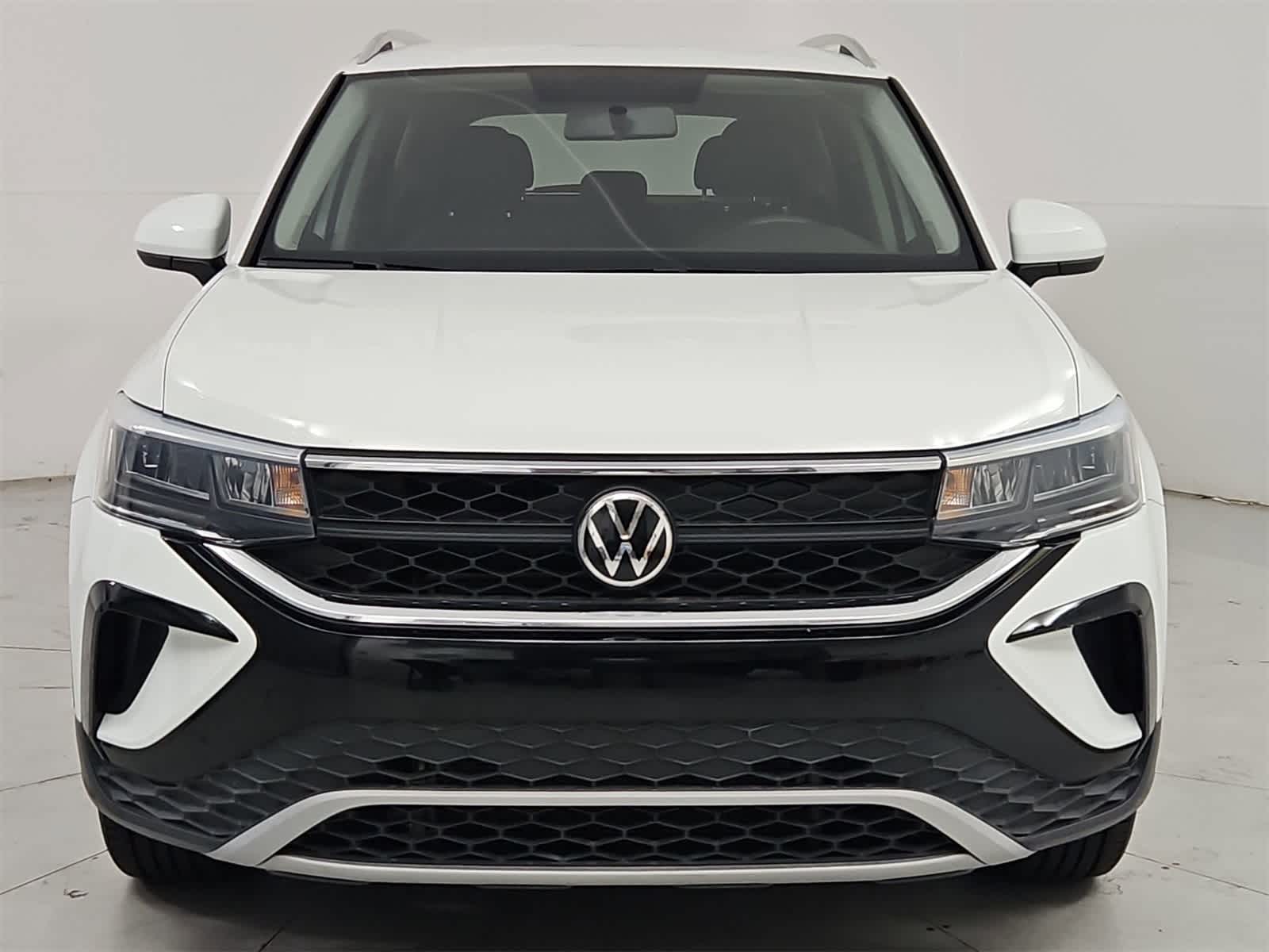 Thumbnail: 2022 Volkswagen Taos - 9