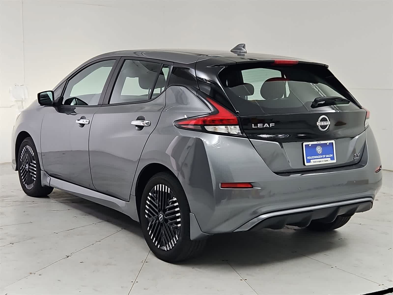 Thumbnail: 2024 Nissan Leaf - 4