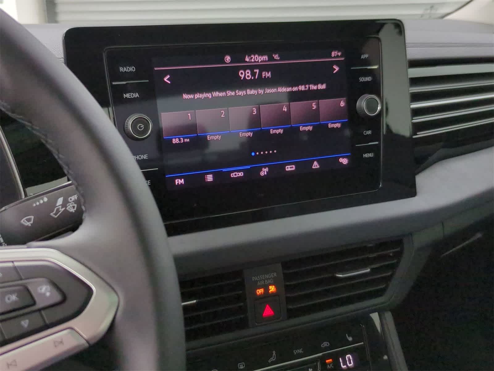 Thumbnail: 2025 Volkswagen Jetta - 28