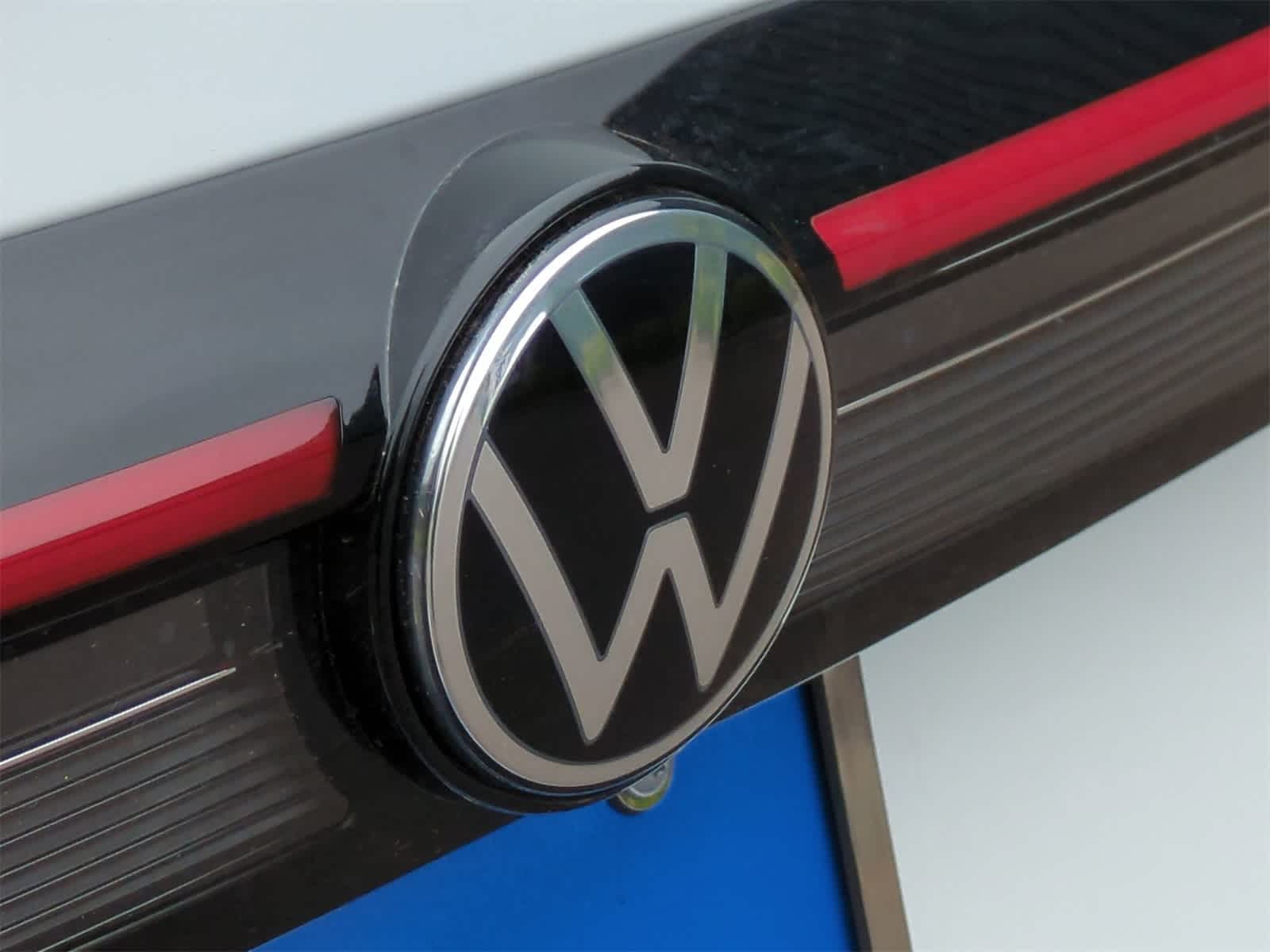 Thumbnail: 2025 Volkswagen Taos - 11