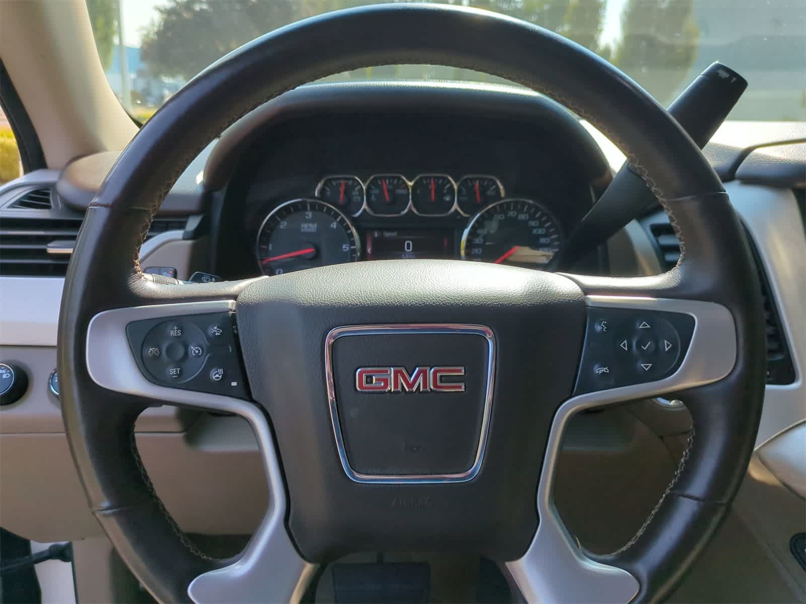 Thumbnail: 2015 GMC Yukon XL - 23