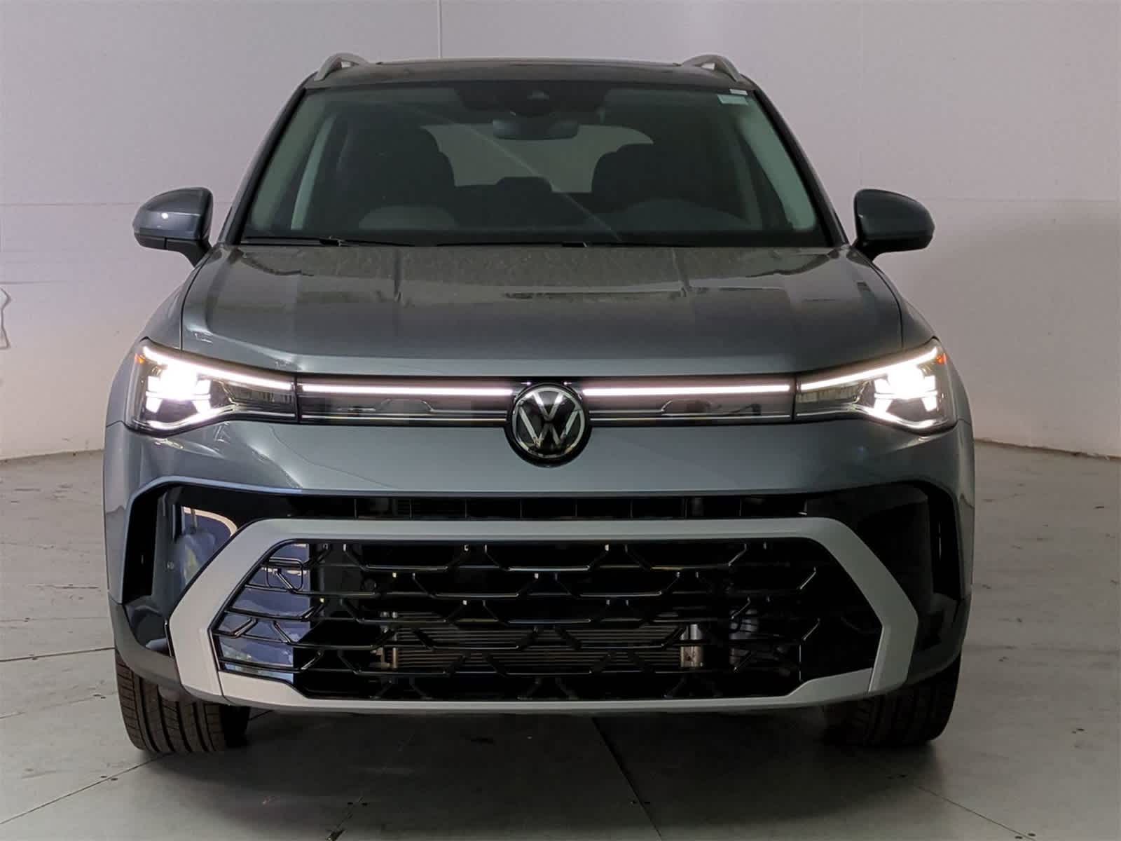 Thumbnail: 2025 Volkswagen Taos - 9