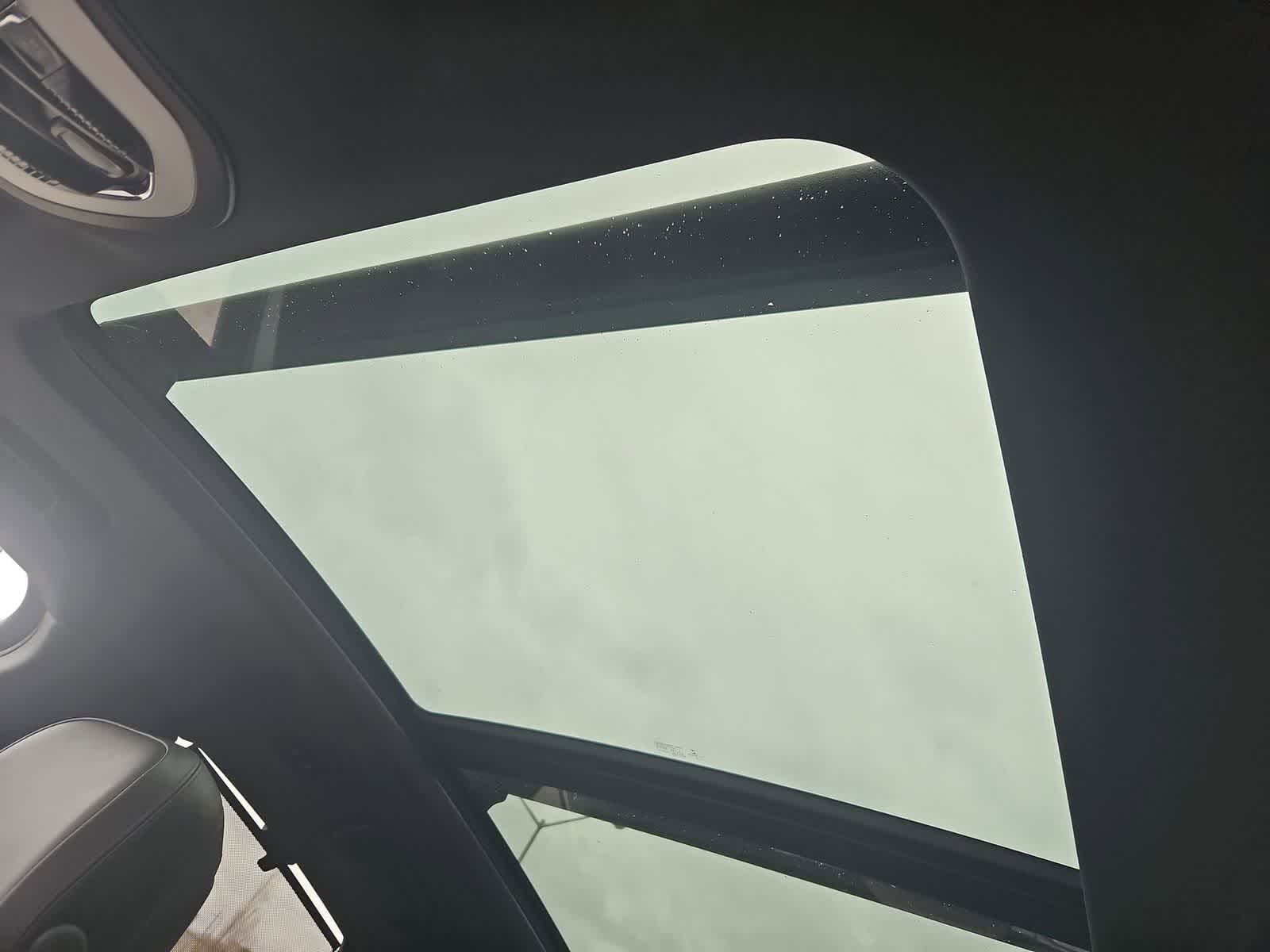 Thumbnail: 2017 Porsche Macan - 19