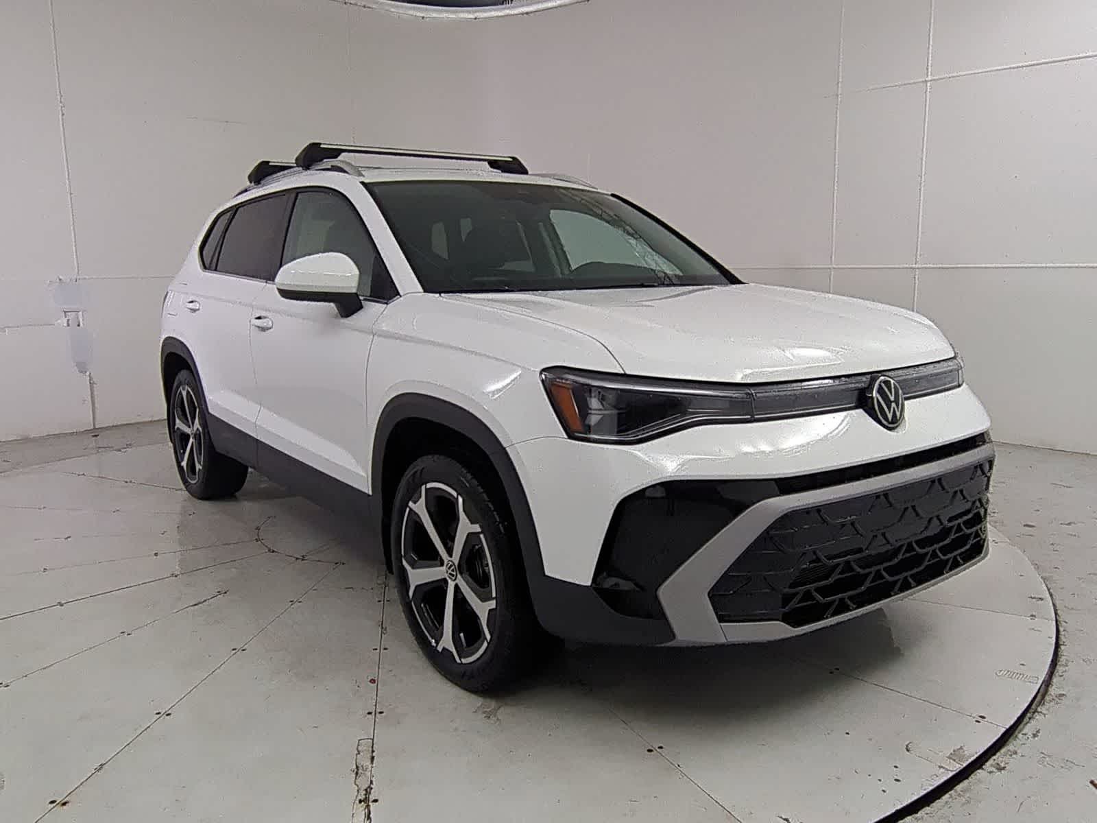 Thumbnail: 2025 Volkswagen Taos - 8