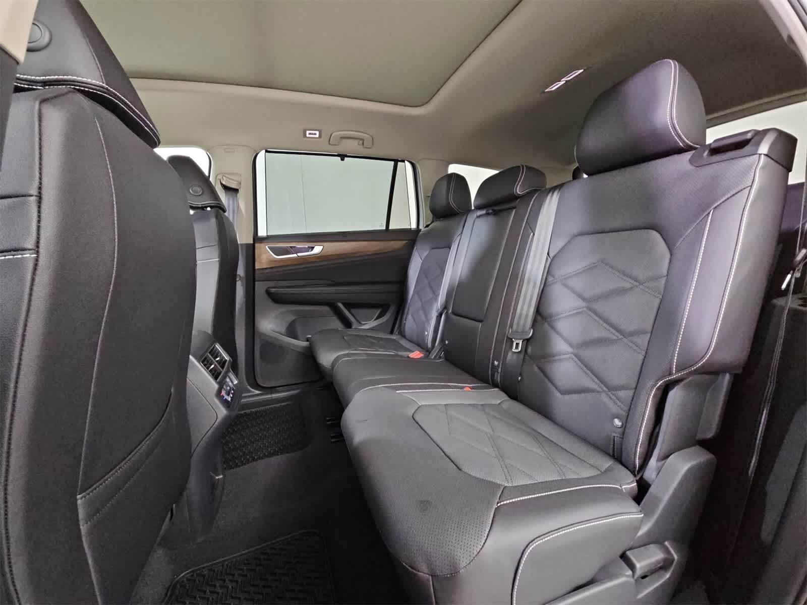 Thumbnail: 2026 Volkswagen Atlas - 20