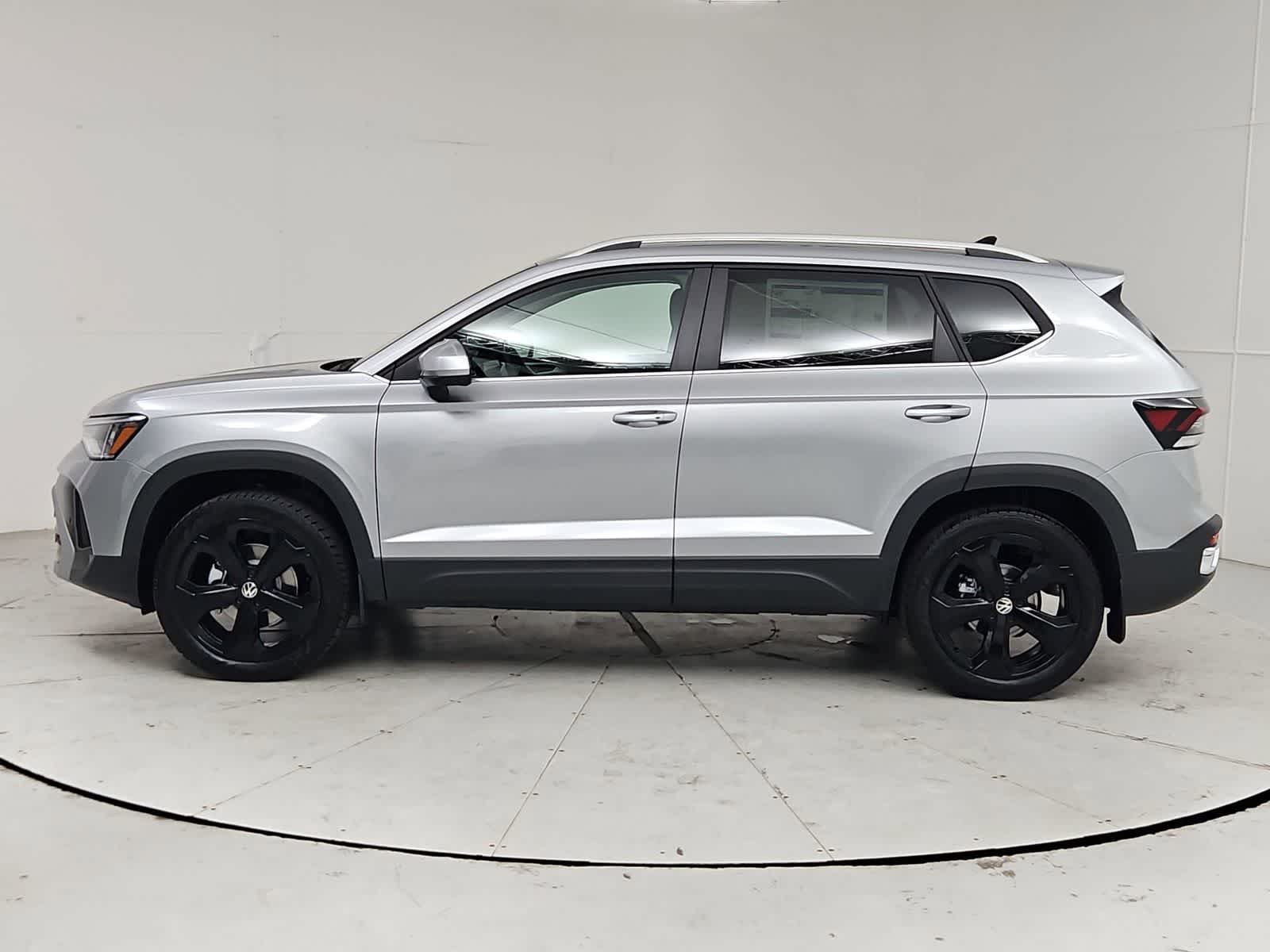 Thumbnail: 2026 Volkswagen Taos - 3