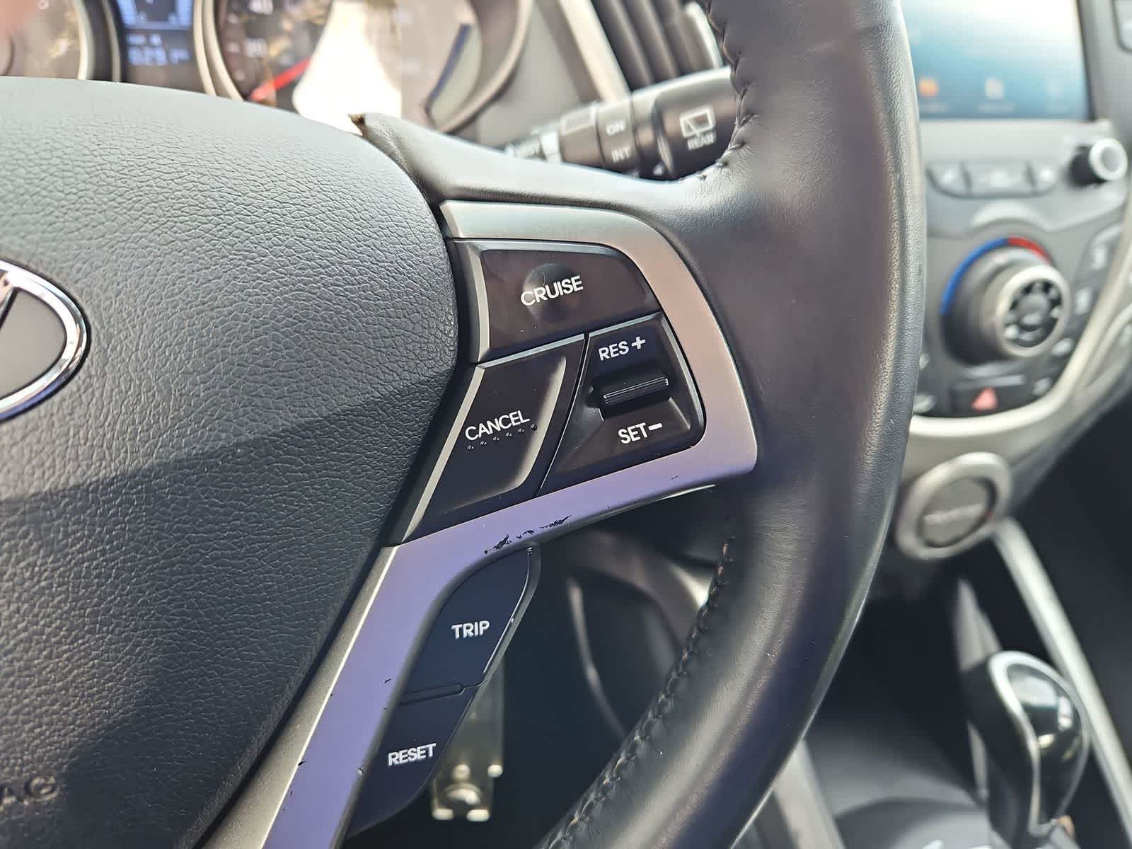 Thumbnail: 2017 Hyundai Veloster - 24