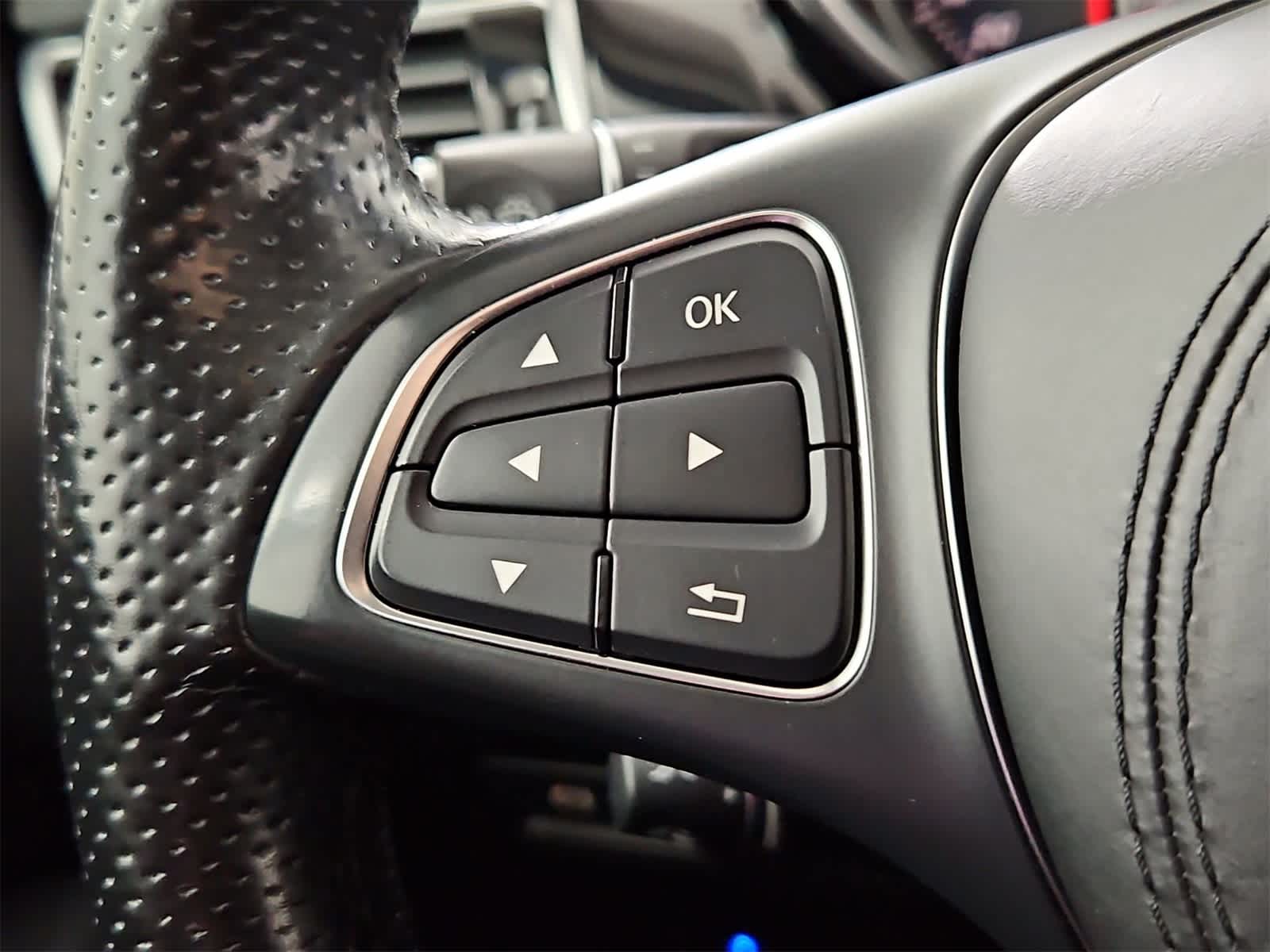 Thumbnail: 2017 Mercedes-Benz GLS - 25