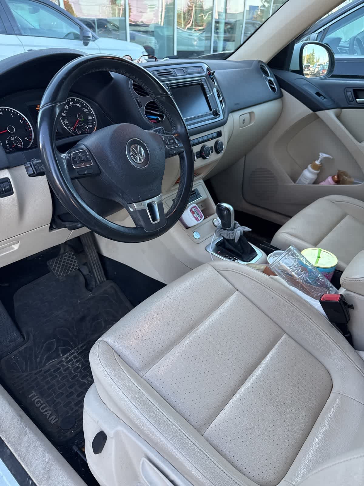 Thumbnail: 2017 Volkswagen Tiguan - 4