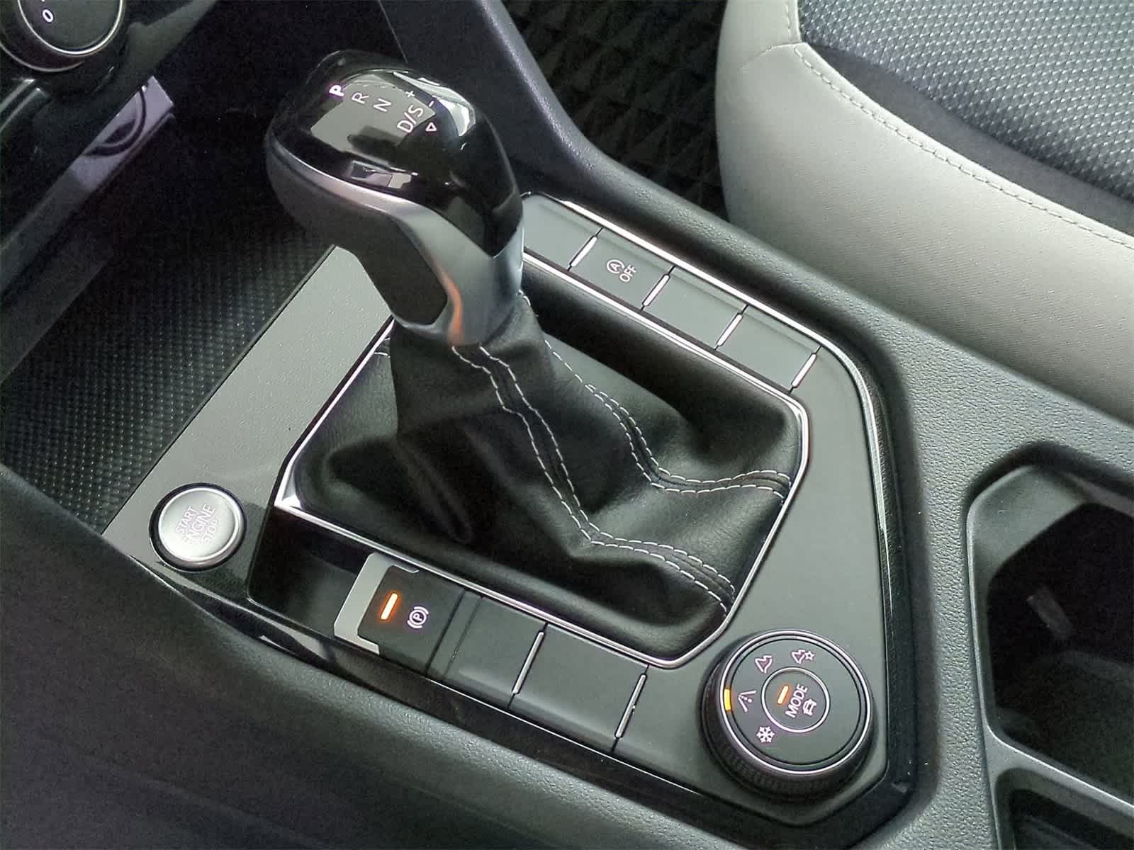 Thumbnail: 2025 Volkswagen Taos - 32