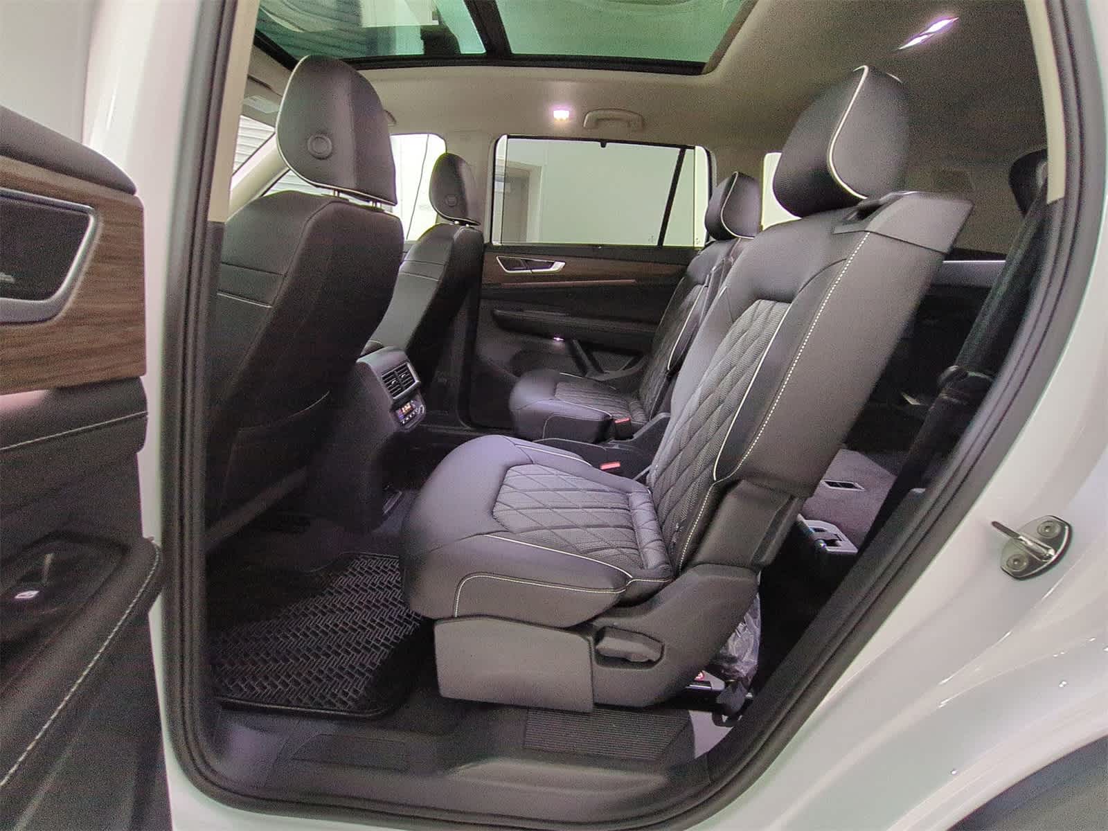 Thumbnail: 2025 Volkswagen Atlas - 20