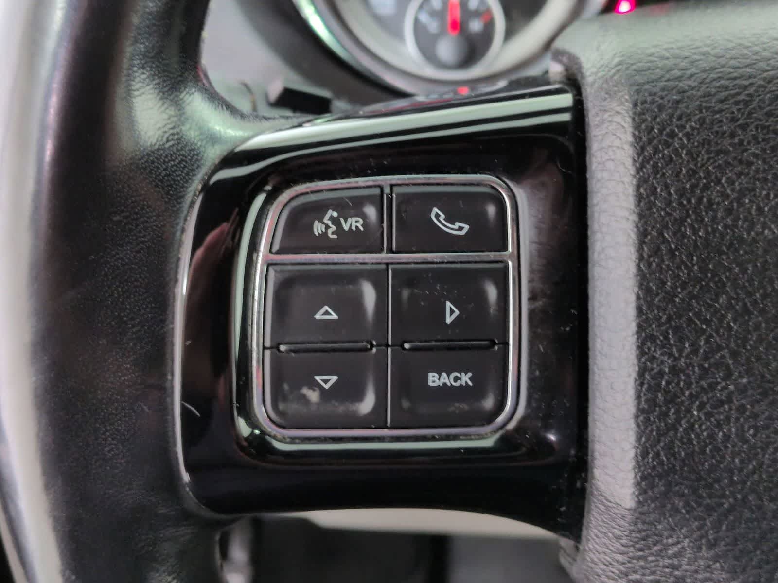 Thumbnail: 2019 Dodge Grand Caravan - 23