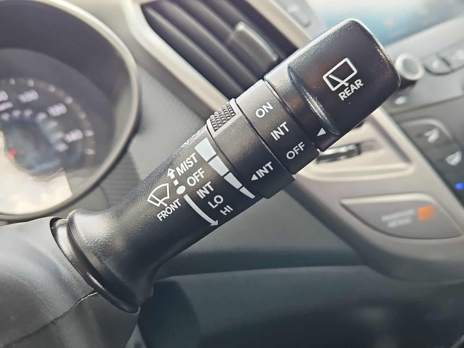 Thumbnail: 2017 Hyundai Veloster - 25