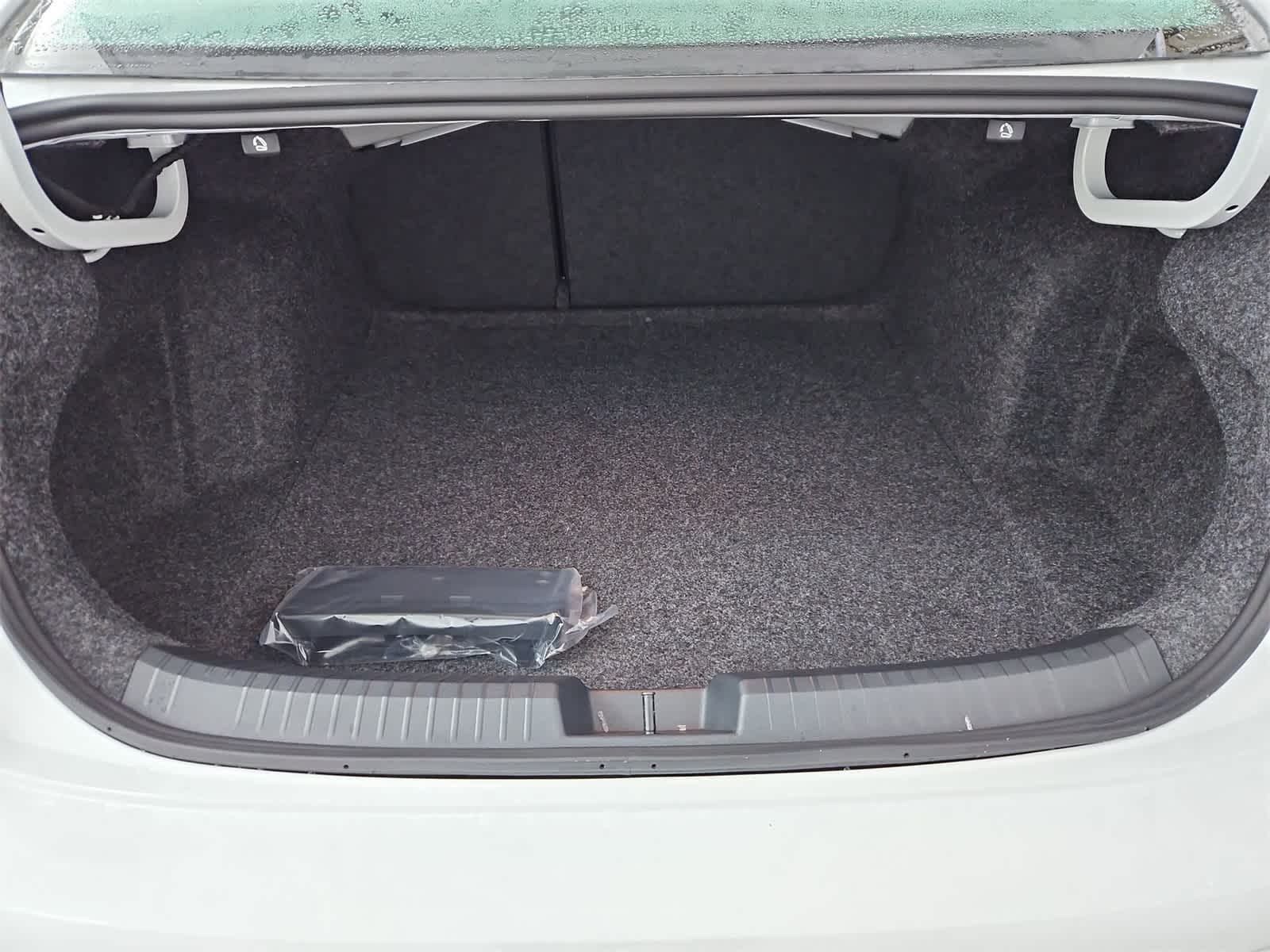 Thumbnail: 2026 Volkswagen Jetta - 34