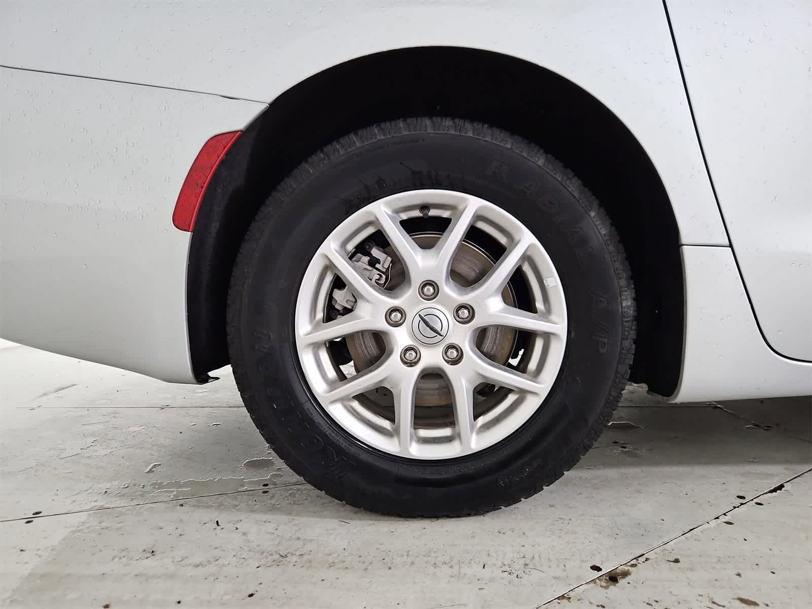 Thumbnail: 2024 Chrysler Pacifica - 13